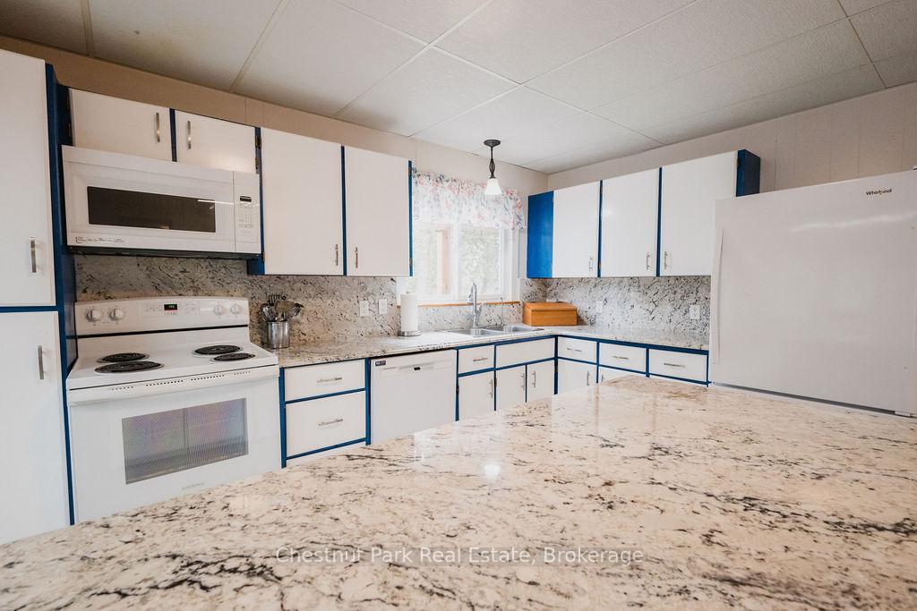 Photo 13 of 6131 Highway 11 N, Temagami — HOMEH