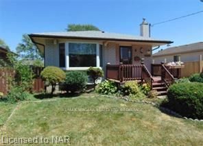 Front of 8 Huntley Crescent
