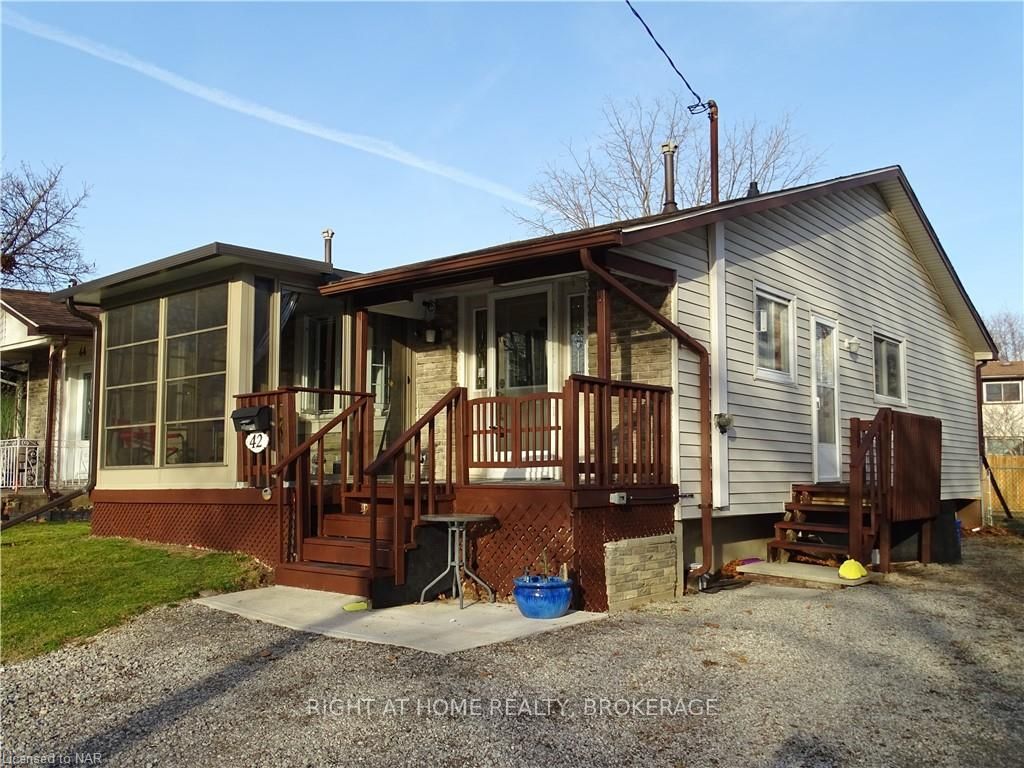 Photo 1 of 42 Stanmary Drive, St. Catharines, Fairview — HOMEH