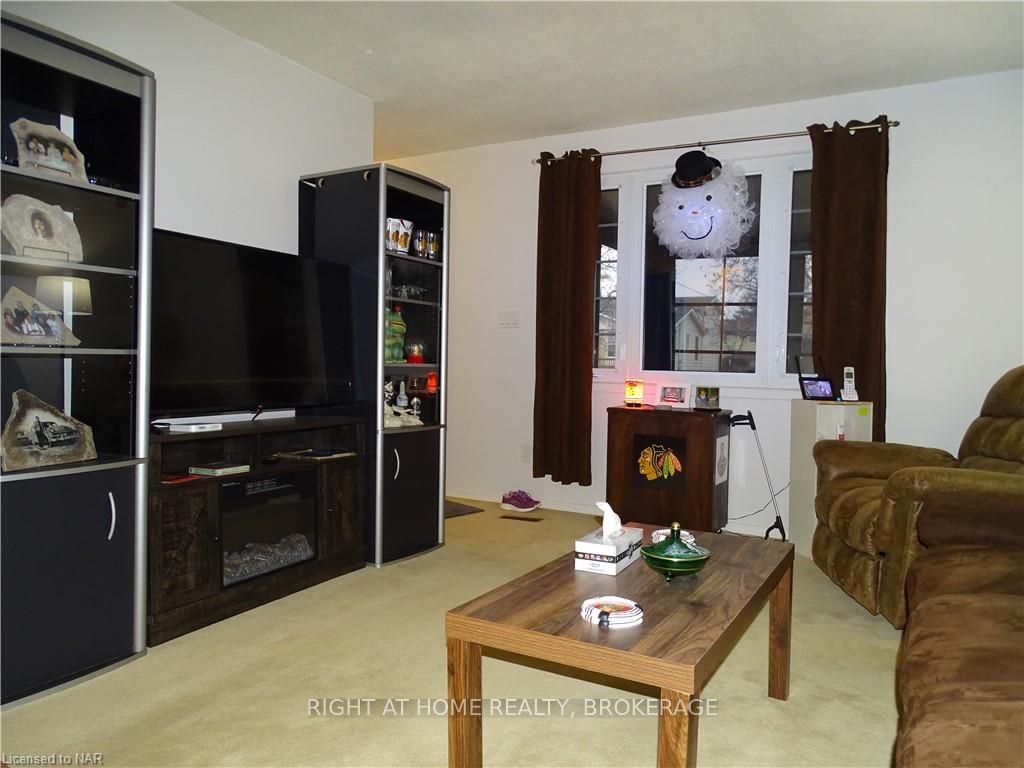 Photo 16 of 42 Stanmary Drive, St. Catharines, Fairview — HOMEH