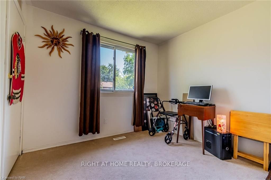 Photo 22 of 42 Stanmary Drive, St. Catharines, Fairview — HOMEH