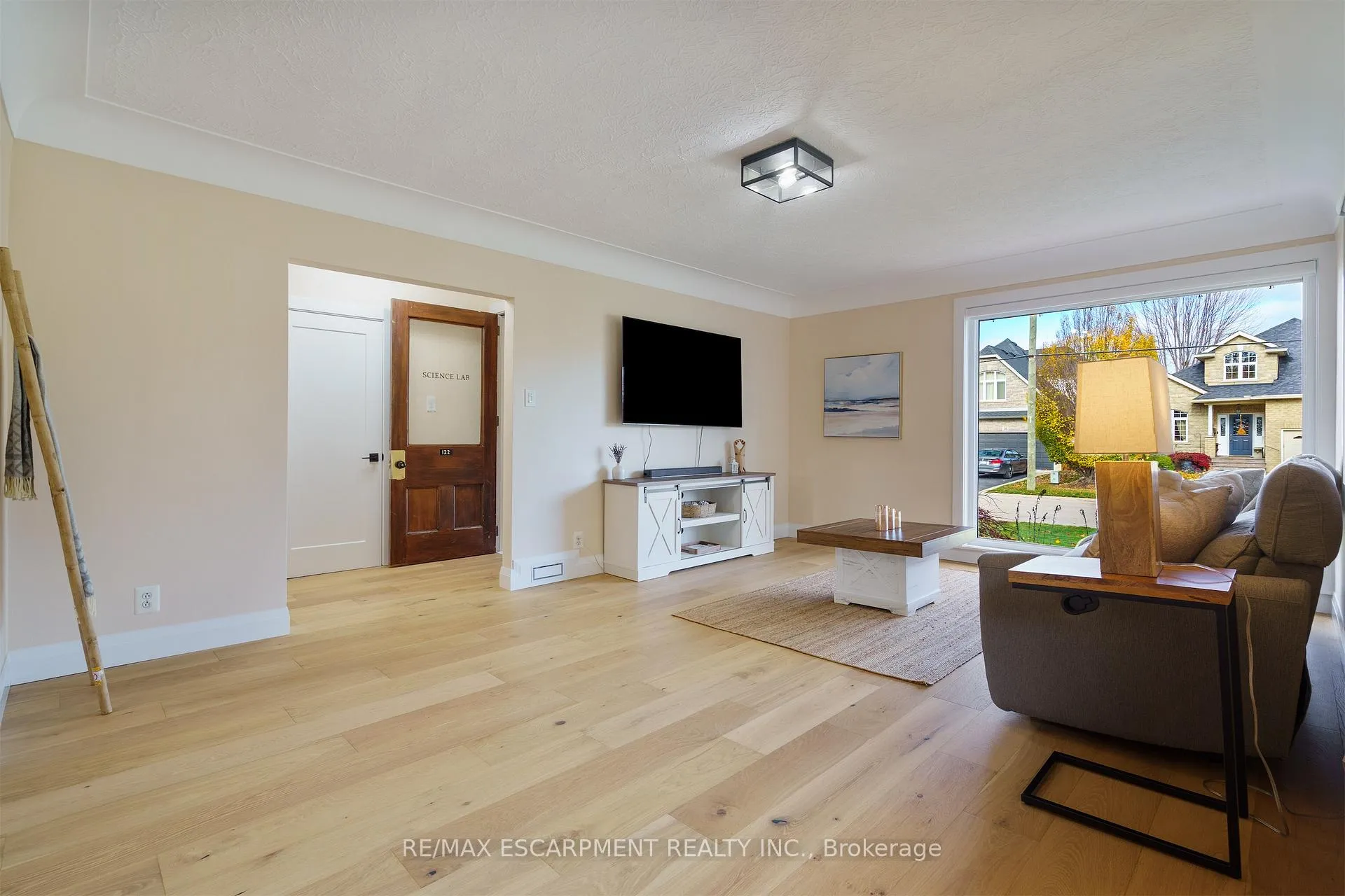 Photo 23 of 11 Mcmaster Avenue, Hamilton, Dundas — HOMEH