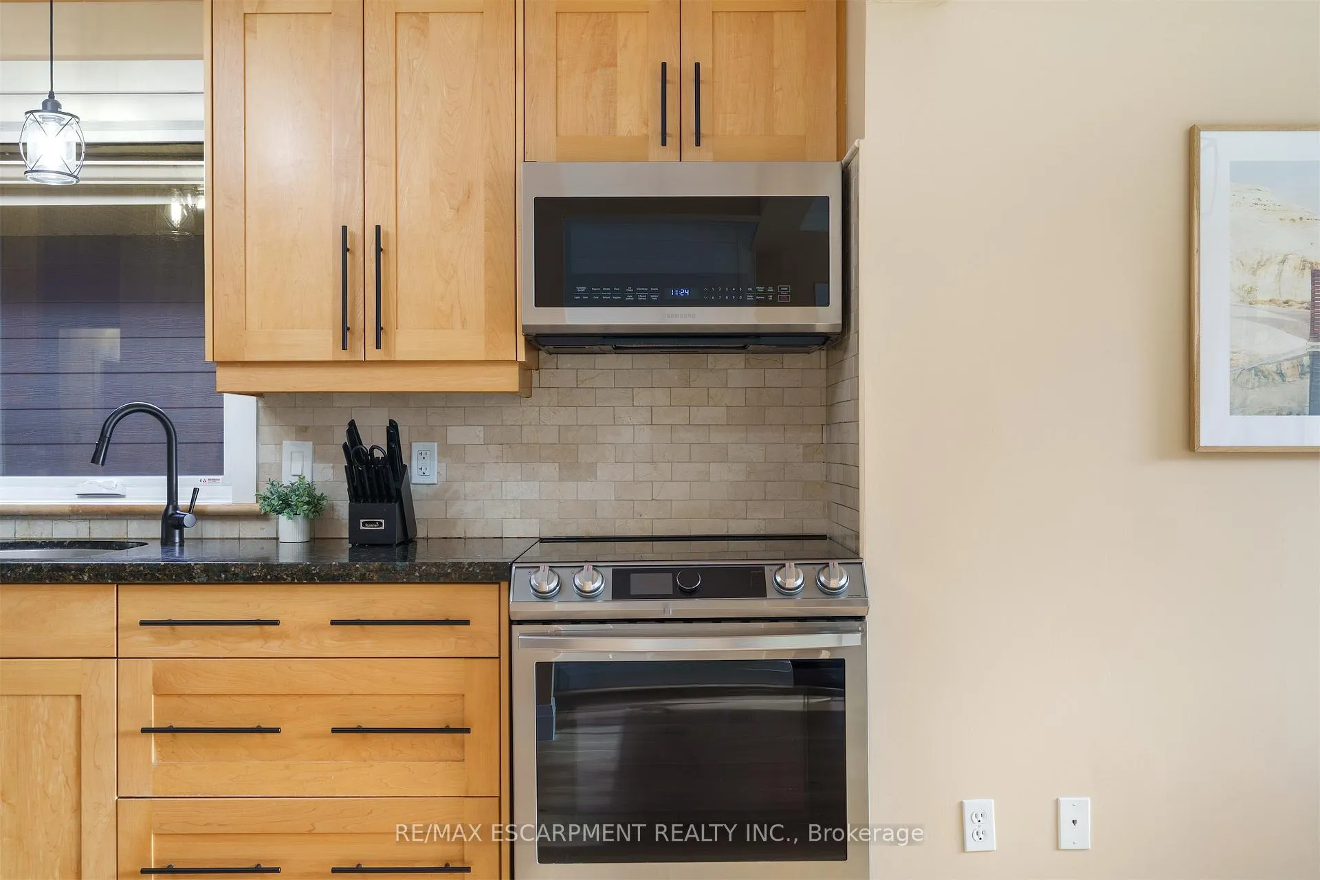 Photo 37 of 11 Mcmaster Avenue, Hamilton, Dundas — HOMEH