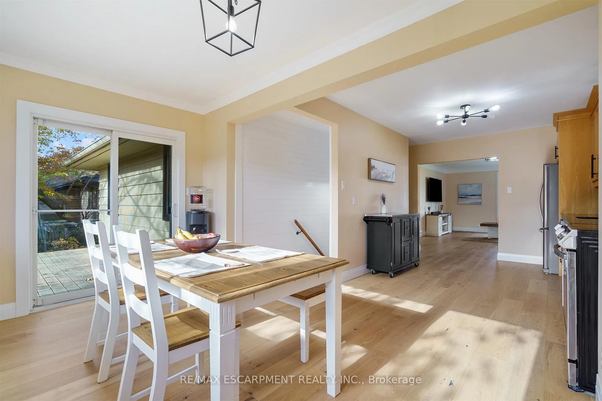 Photo 55 of 11 Mcmaster Avenue, Hamilton, Dundas — HOMEH