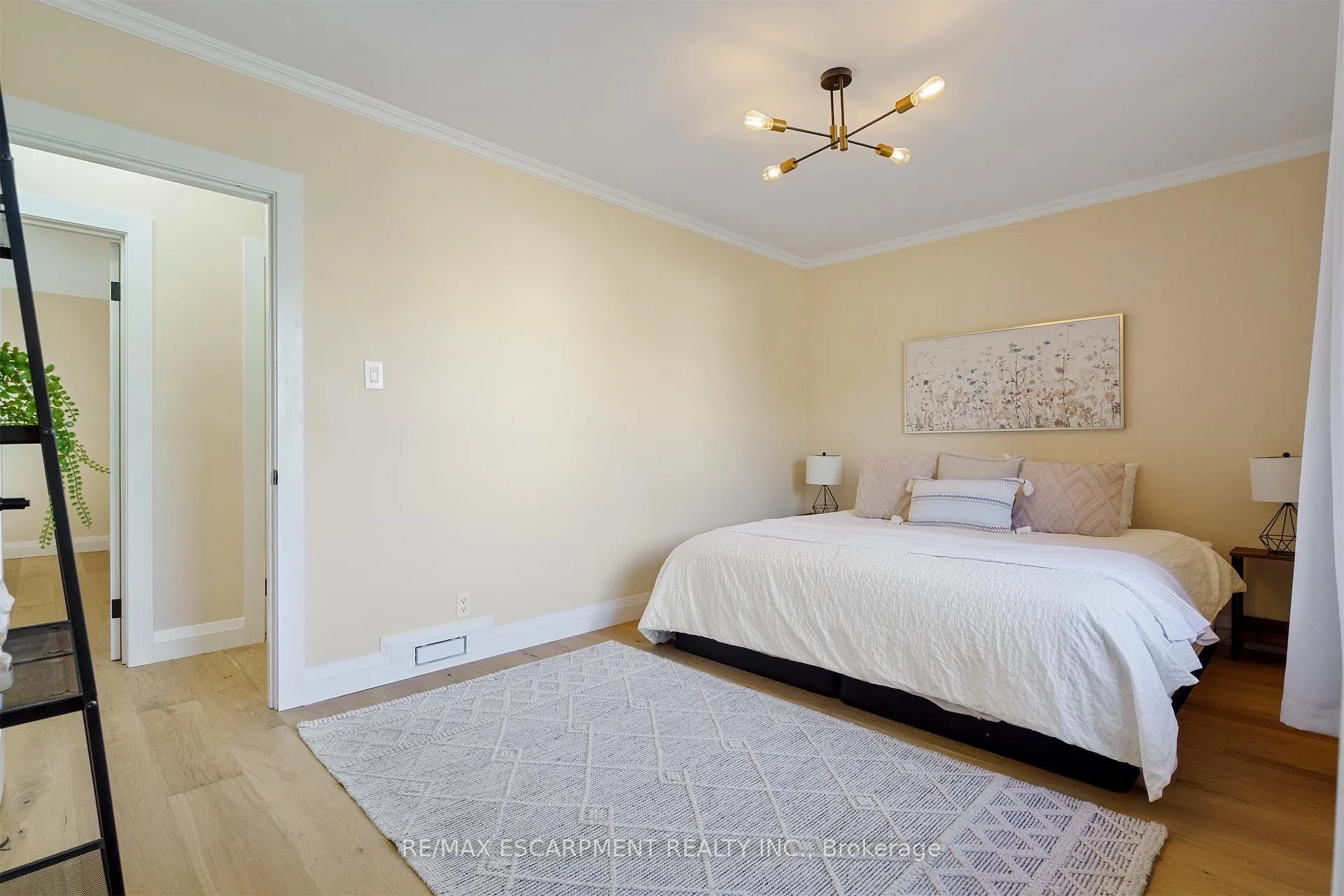 Photo 61 of 11 Mcmaster Avenue, Hamilton, Dundas — HOMEH
