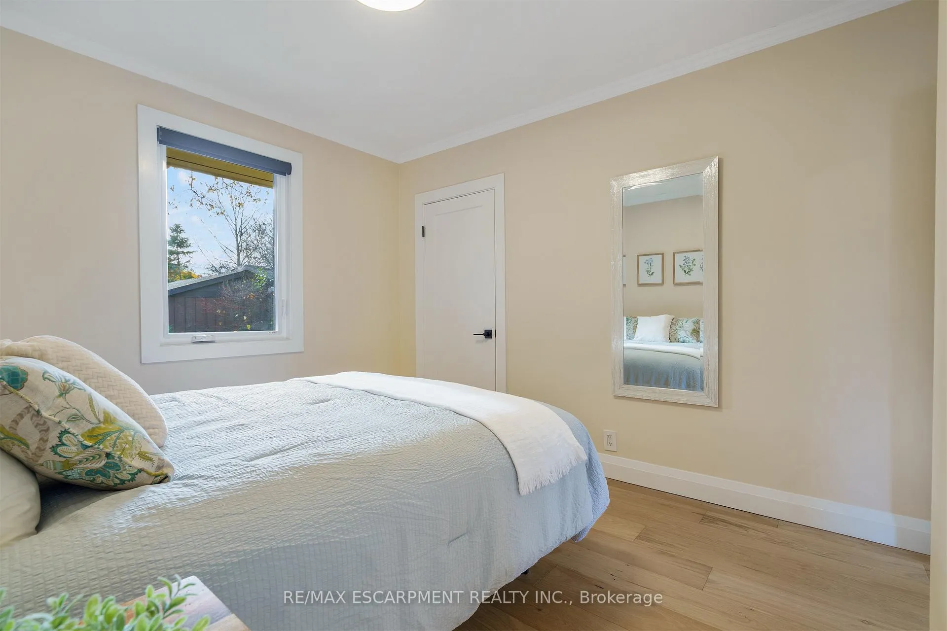 Photo 72 of 11 Mcmaster Avenue, Hamilton, Dundas — HOMEH
