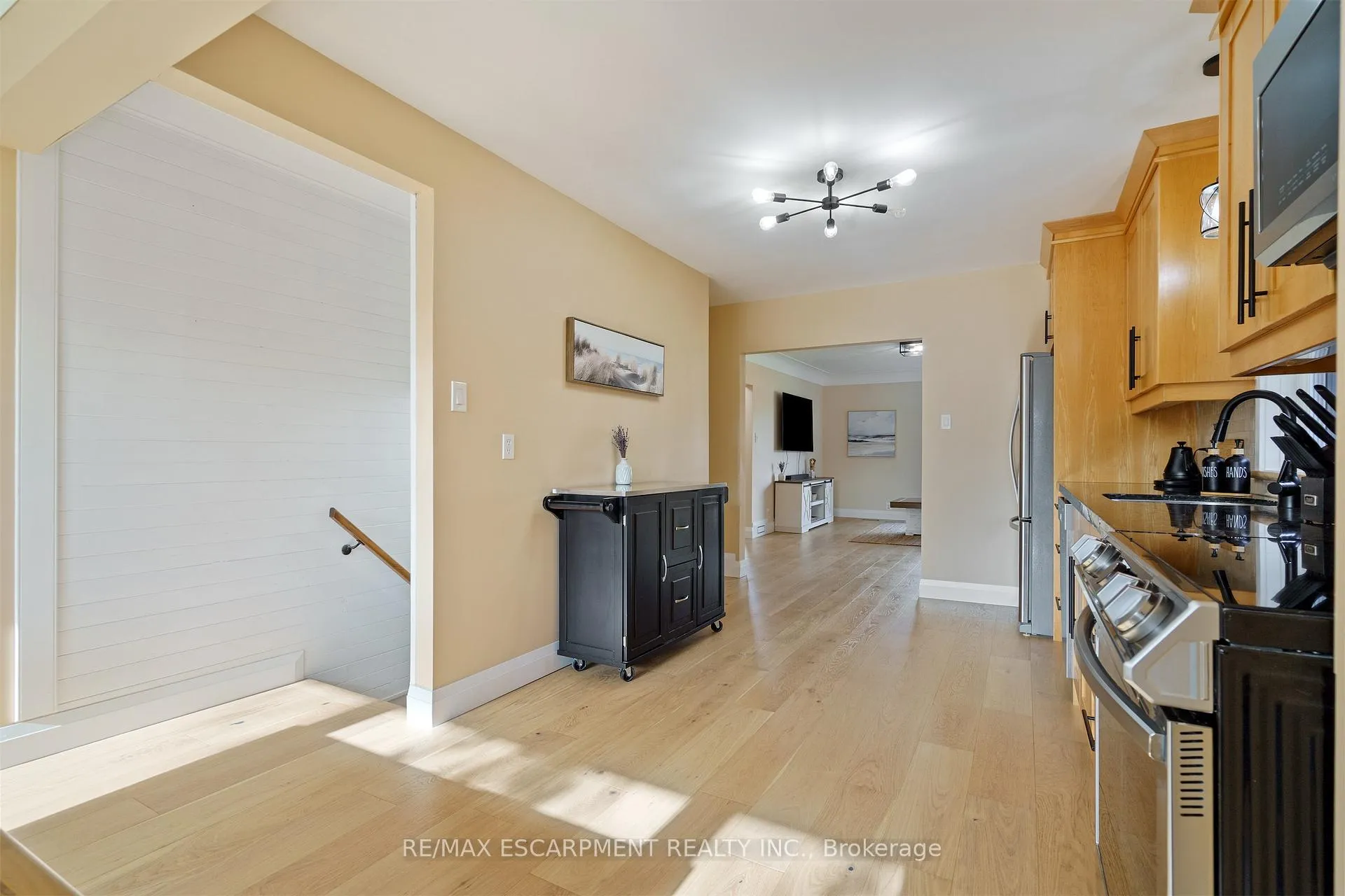 Photo 90 of 11 Mcmaster Avenue, Hamilton, Dundas — HOMEH