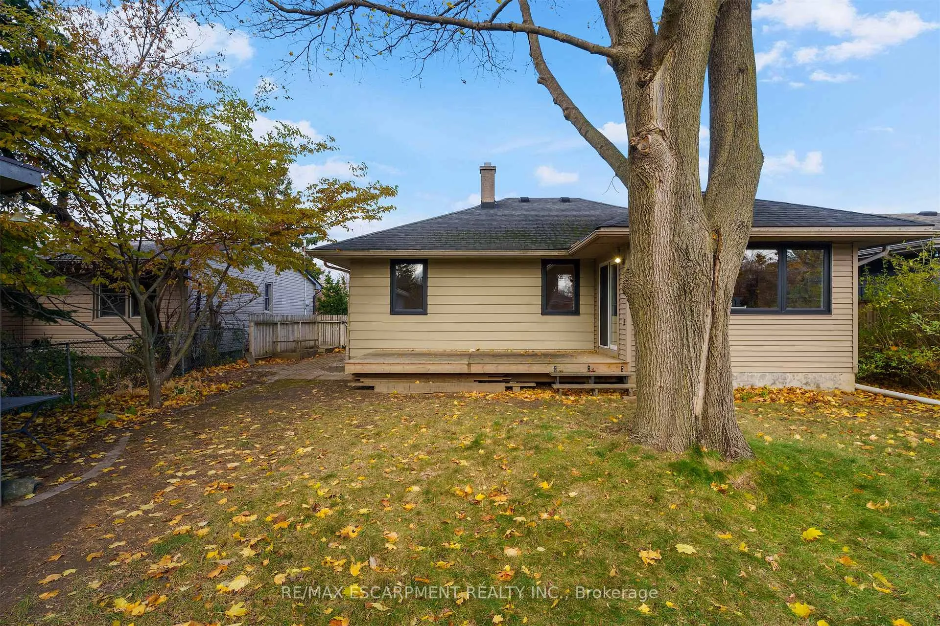 Photo 116 of 11 Mcmaster Avenue, Hamilton, Dundas — HOMEH