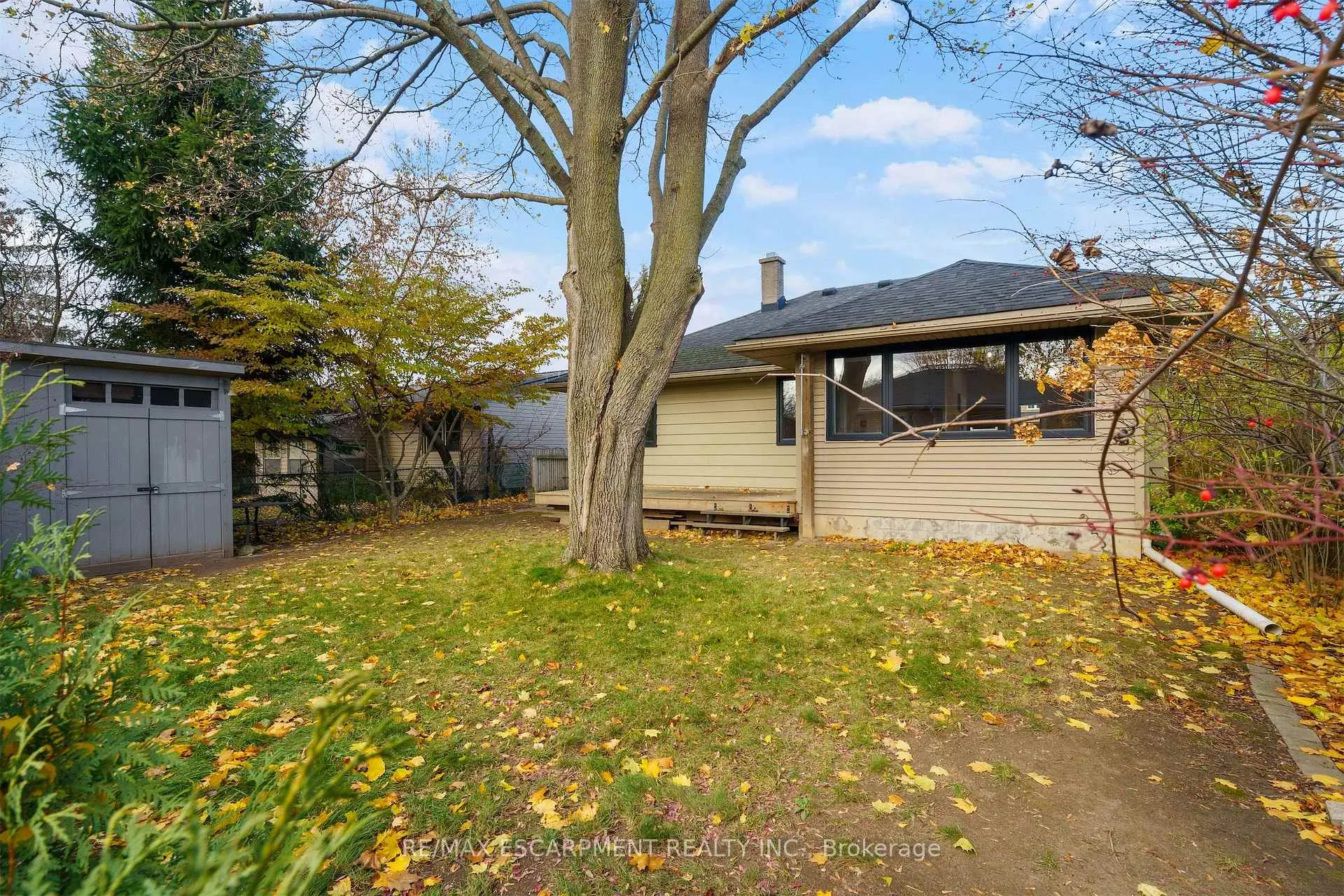 Photo 121 of 11 Mcmaster Avenue, Hamilton, Dundas — HOMEH