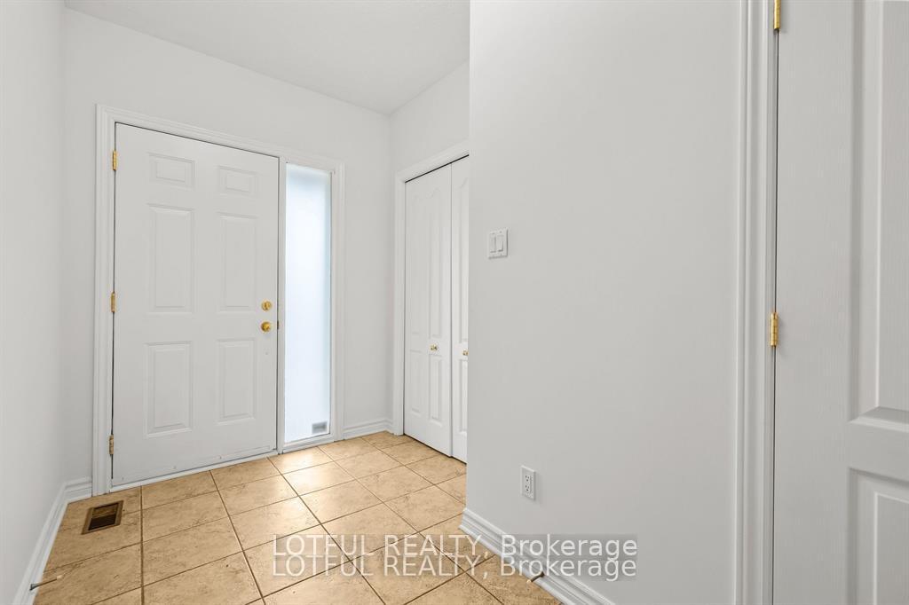 Photo 2 of 212 Meadowlilly Road, Ottawa, Blossom Park/Kemp Park/Findlay Creek — HOMEH