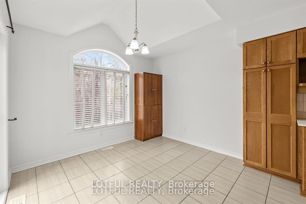 Photo 10 of 212 Meadowlilly Road, Ottawa, Blossom Park/Kemp Park/Findlay Creek — HOMEH