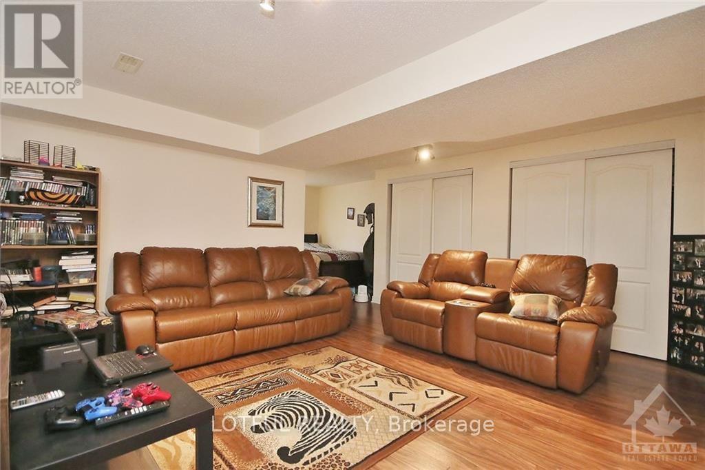 Photo 22 of 212 Meadowlilly Road, Ottawa, Blossom Park/Kemp Park/Findlay Creek — HOMEH