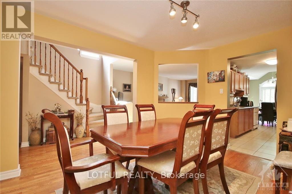Photo 23 of 212 Meadowlilly Road, Ottawa, Blossom Park/Kemp Park/Findlay Creek — HOMEH