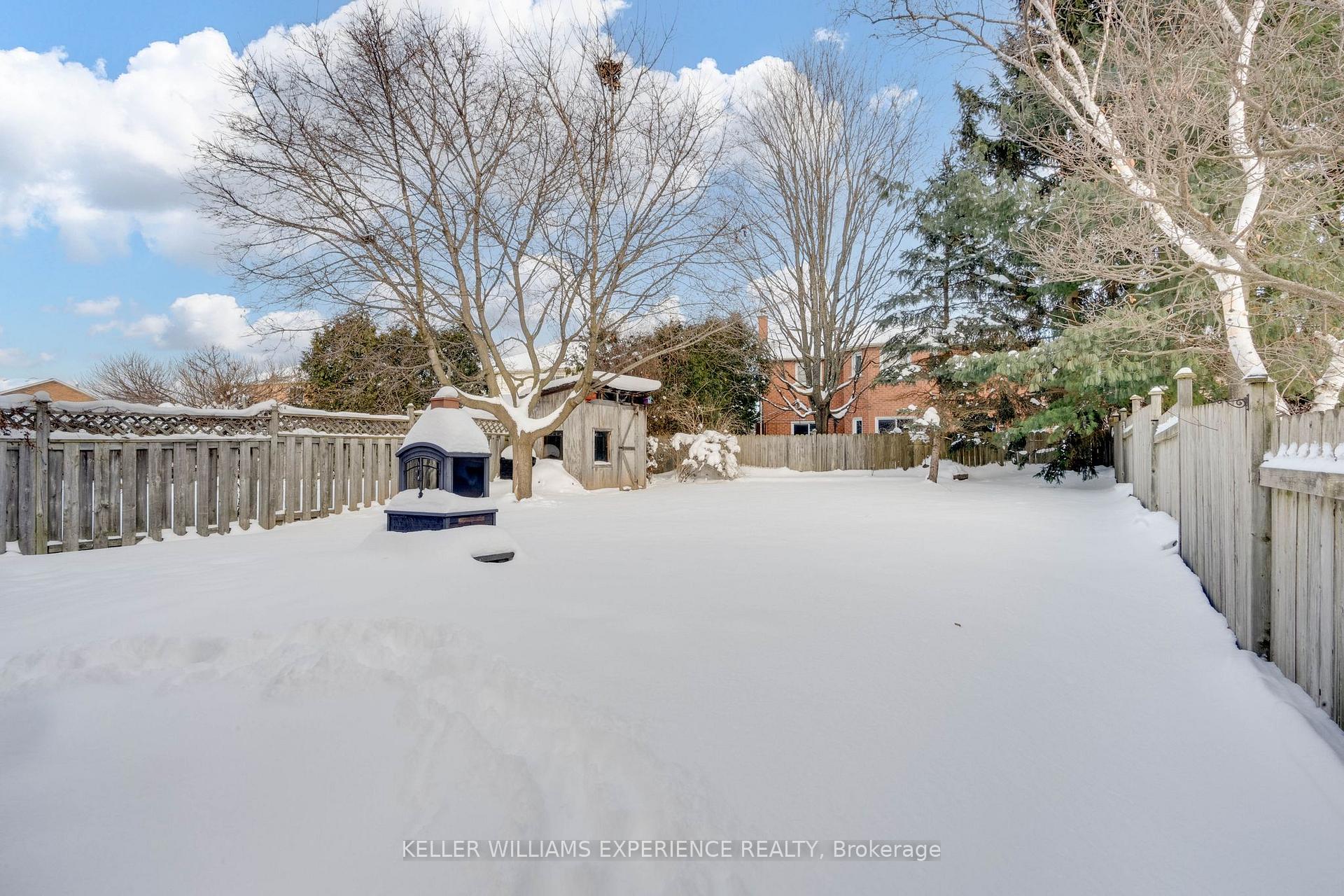 Photo 8 of 19 Weatherup Crescent, Barrie, West Bayfield — HOMEH