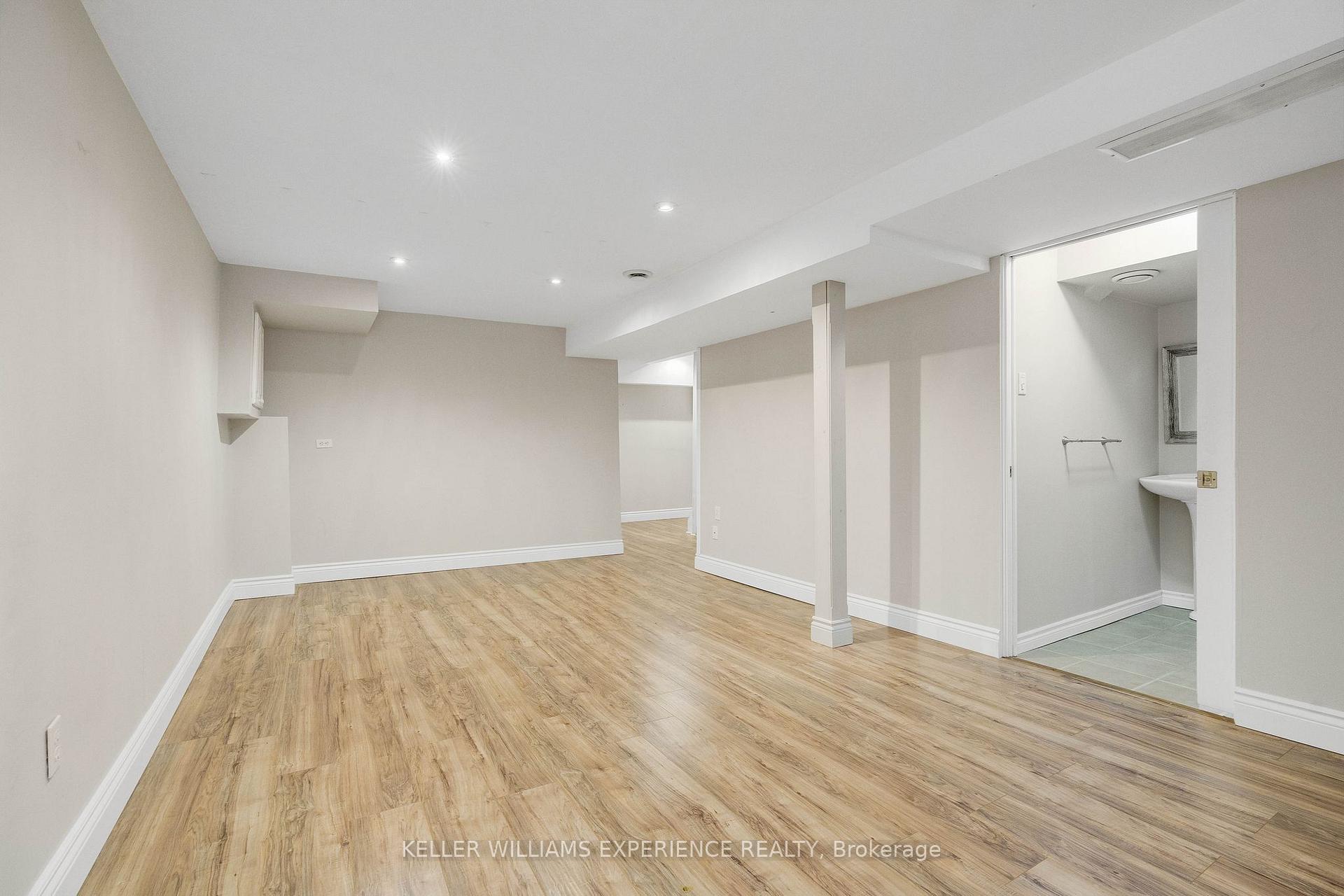 Photo 28 of 19 Weatherup Crescent, Barrie, West Bayfield — HOMEH