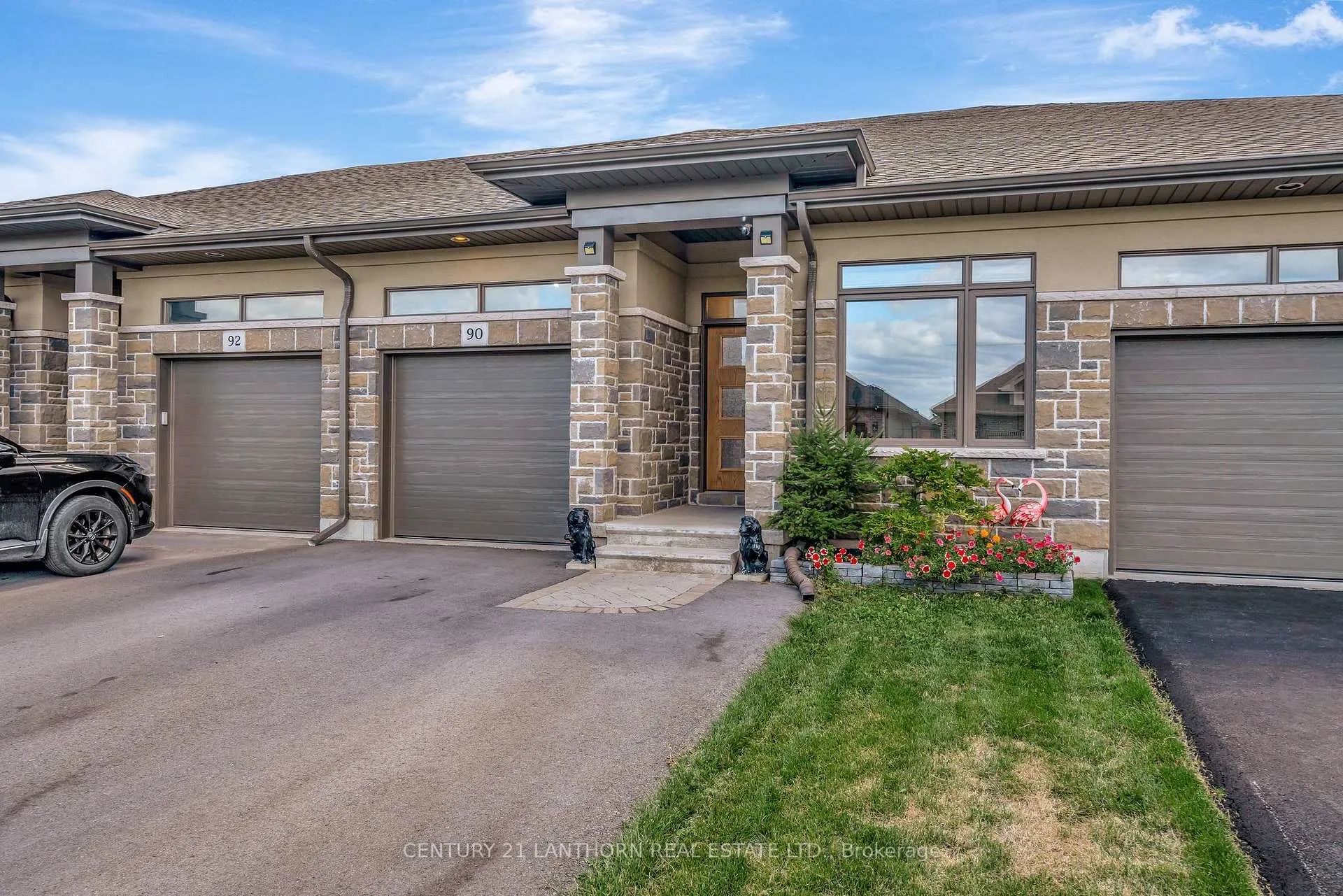 Photo 1 of 90 Covington Crescent, Belleville, Thurlow Ward — HOMEH