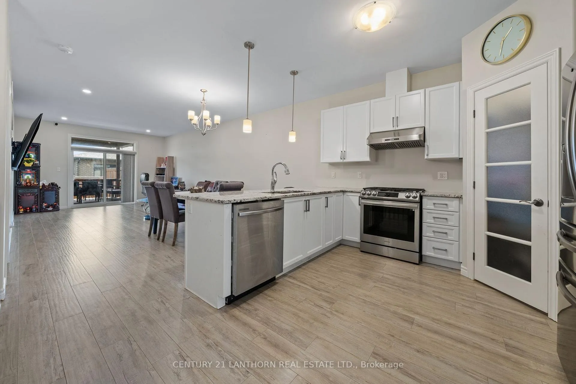 Photo 8 of 90 Covington Crescent, Belleville, Thurlow Ward — HOMEH