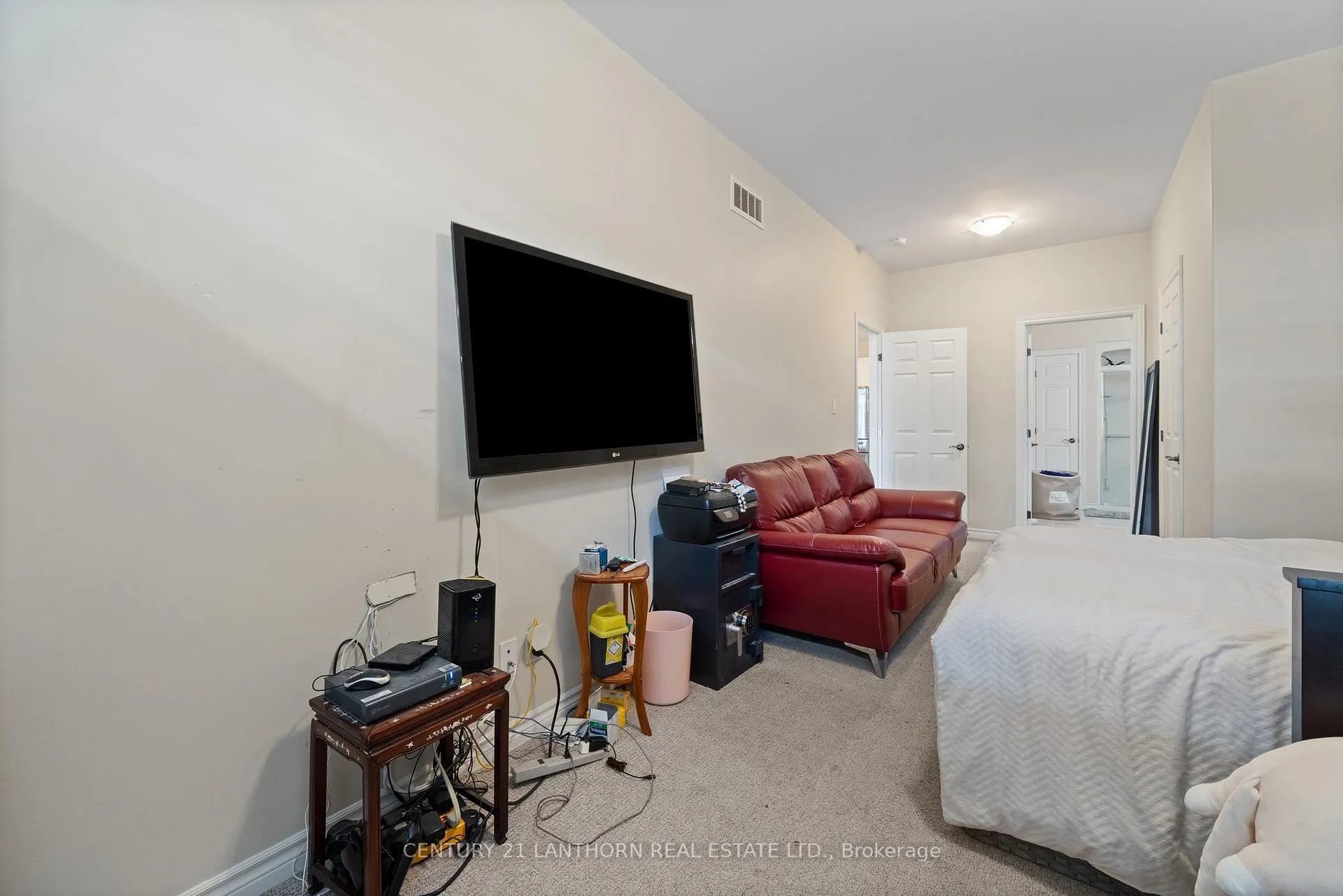 Photo 15 of 90 Covington Crescent, Belleville, Thurlow Ward — HOMEH