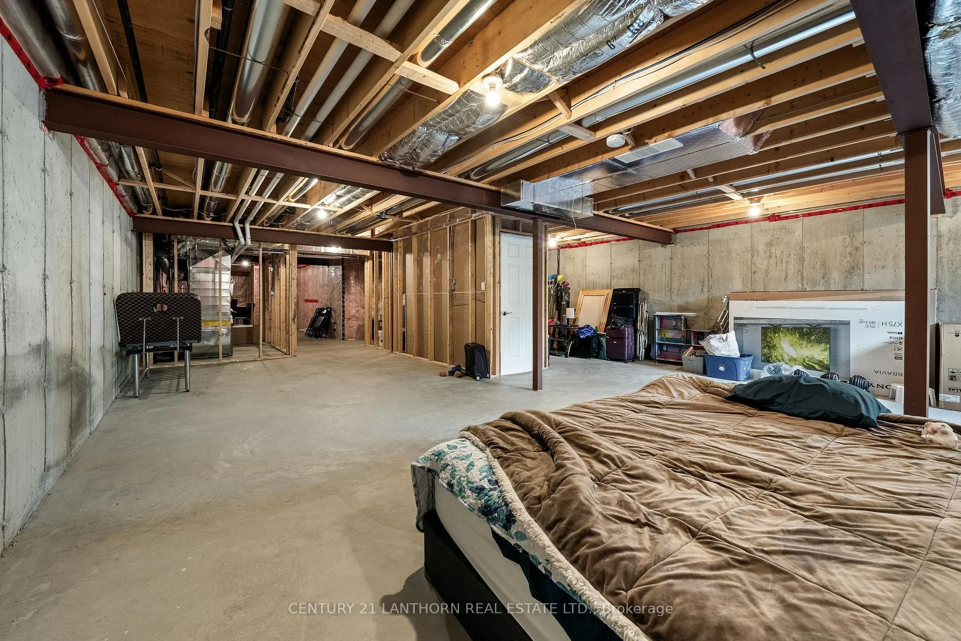 Photo 27 of 90 Covington Crescent, Belleville, Thurlow Ward — HOMEH