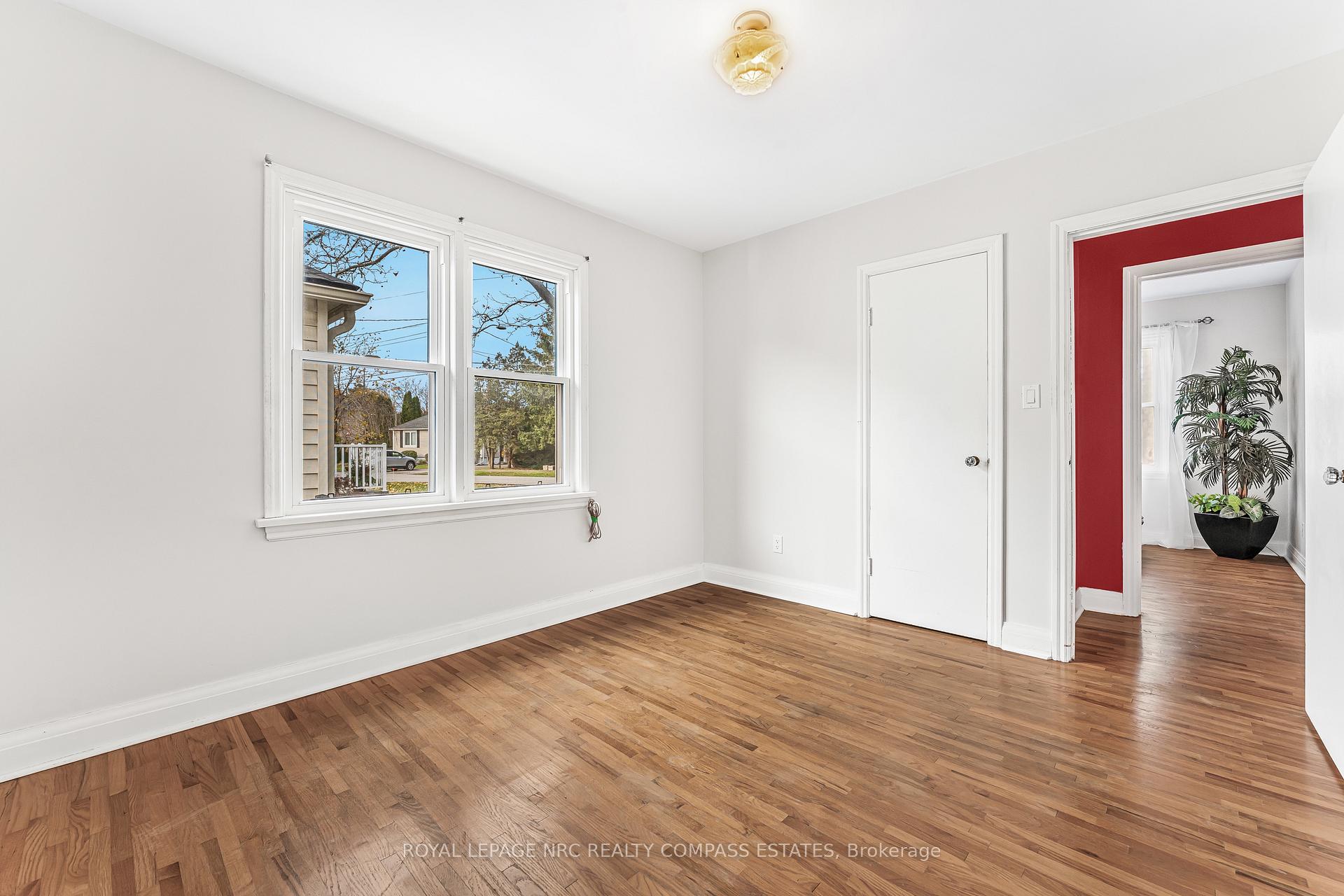Photo 18 of 74 Beamer Avenue, St. Catharines, Bunting/Linwell — HOMEH