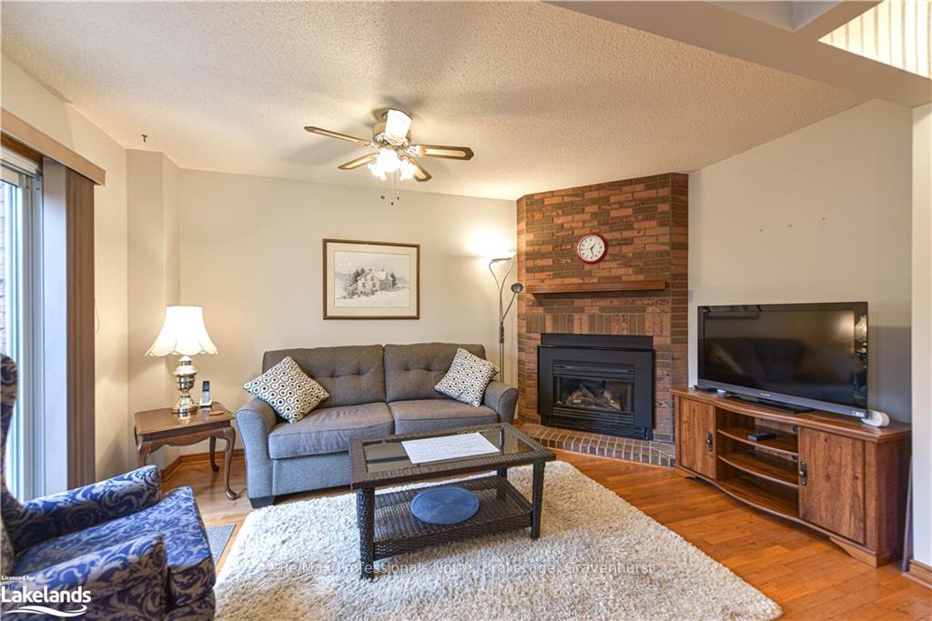 Photo 3 of 67 Carruthers Crescent, Barrie, Grove East — HOMEH