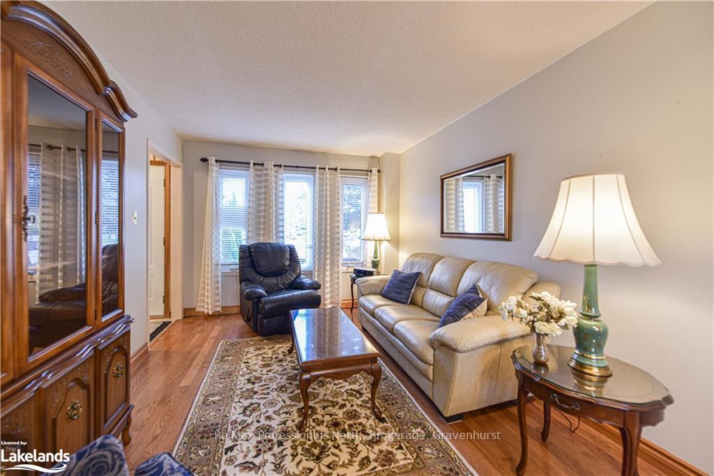 Photo 6 of 67 Carruthers Crescent, Barrie, Grove East — HOMEH