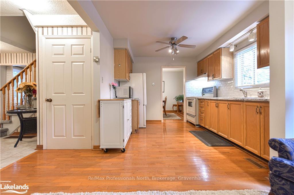 Photo 12 of 67 Carruthers Crescent, Barrie, Grove East — HOMEH