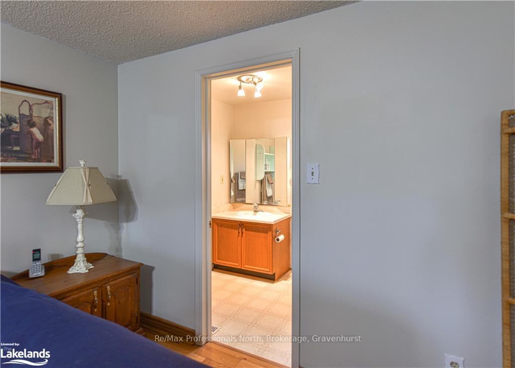 Photo 20 of 67 Carruthers Crescent, Barrie, Grove East — HOMEH