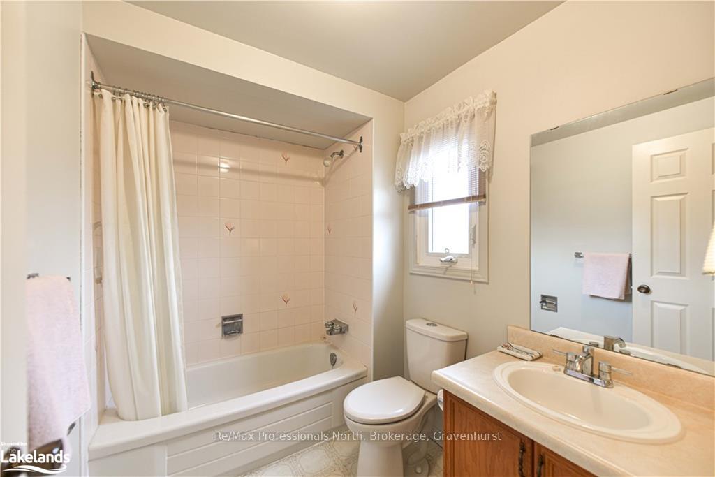 Photo 28 of 67 Carruthers Crescent, Barrie, Grove East — HOMEH