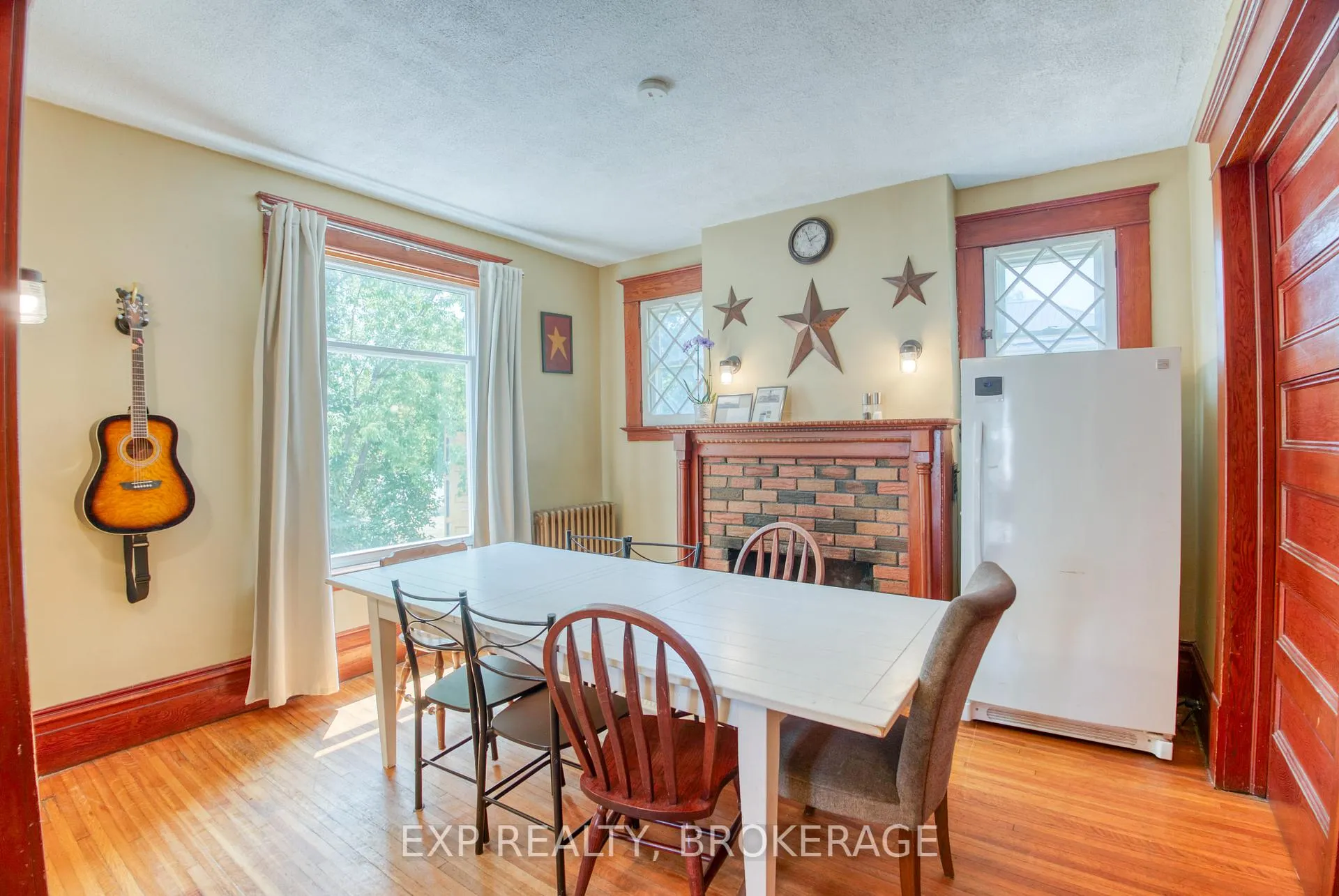 Photo 9 of 129 Dundas Street, Deseronto, Deseronto (Town) — HOMEH
