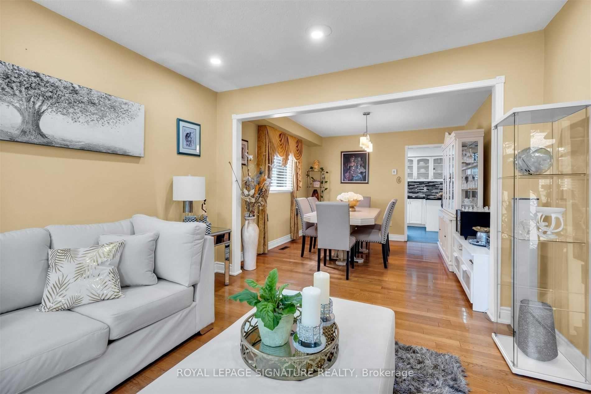Photo 6 of 16 Hyatt Drive, Brampton, Northwood Park — HOMEH