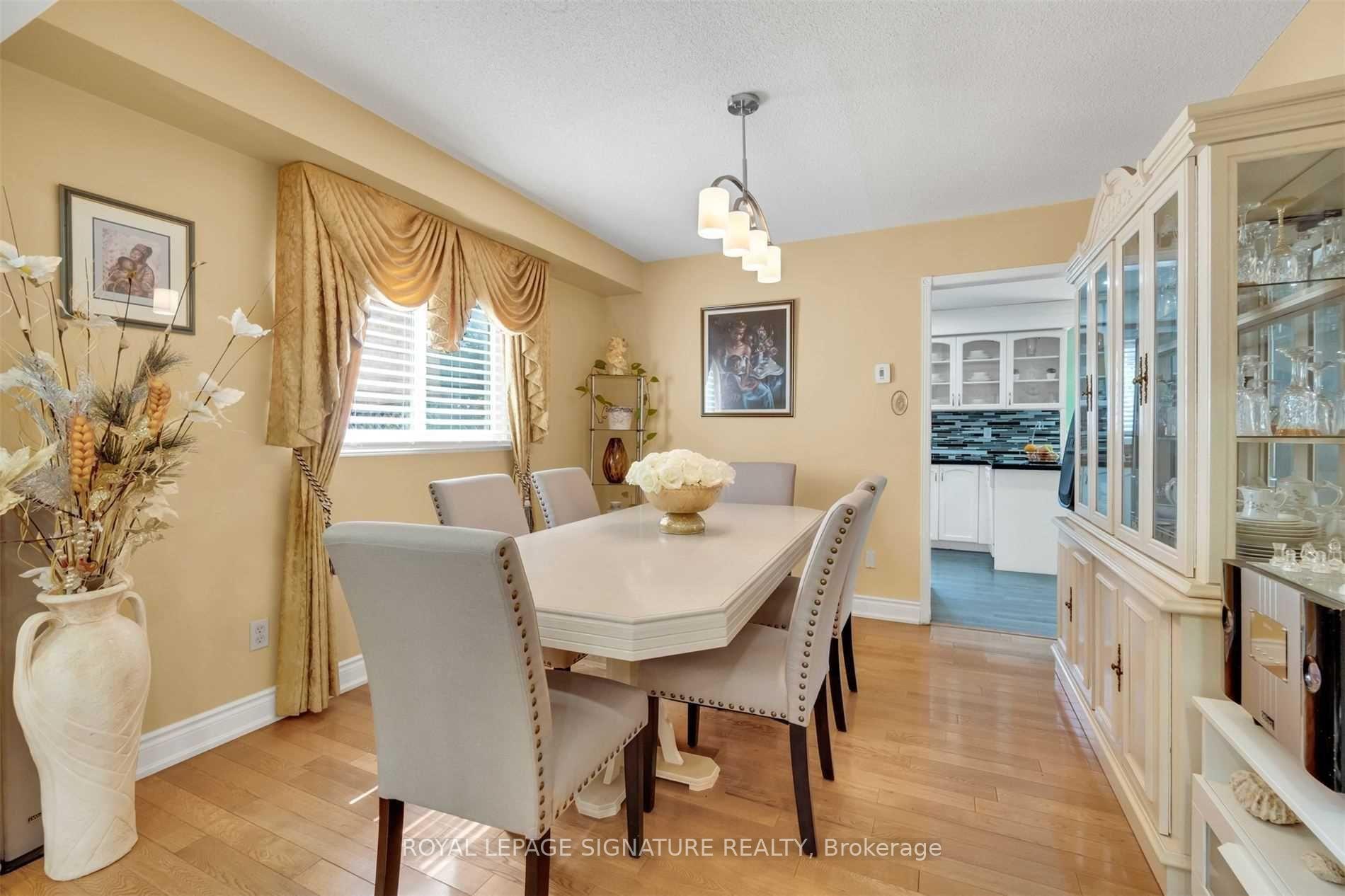 Photo 7 of 16 Hyatt Drive, Brampton, Northwood Park — HOMEH