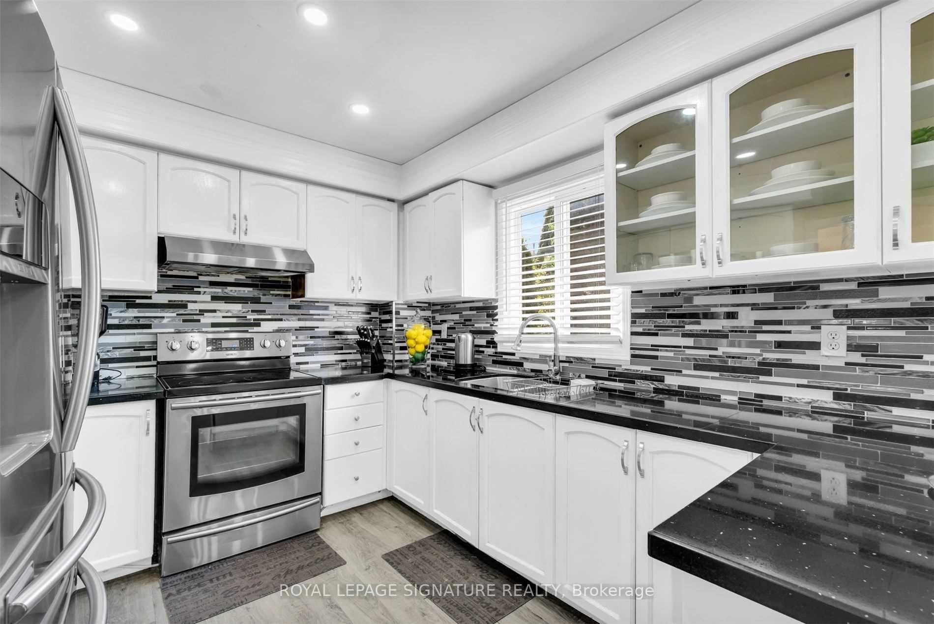 Photo 11 of 16 Hyatt Drive, Brampton, Northwood Park — HOMEH