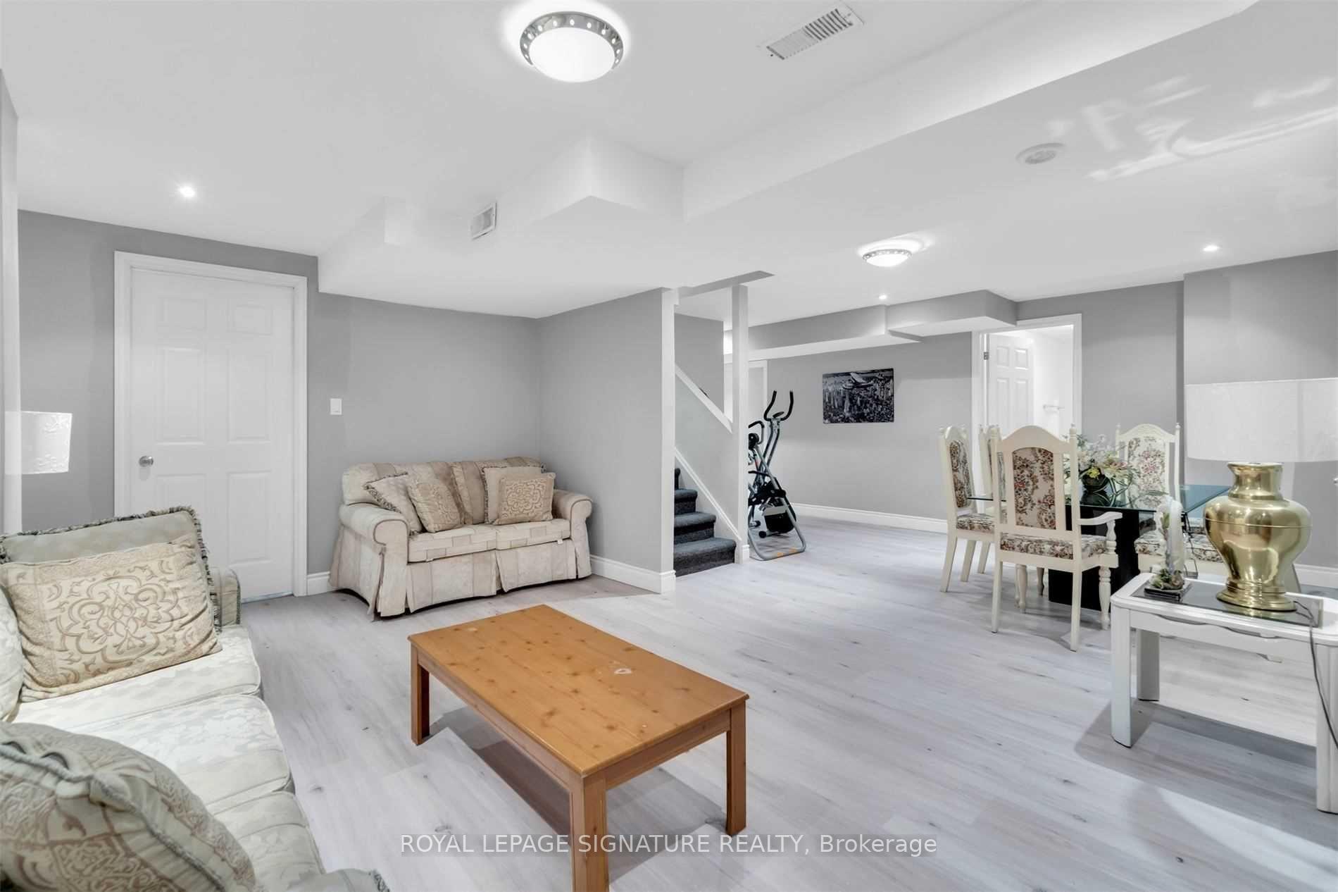 Photo 33 of 16 Hyatt Drive, Brampton, Northwood Park — HOMEH