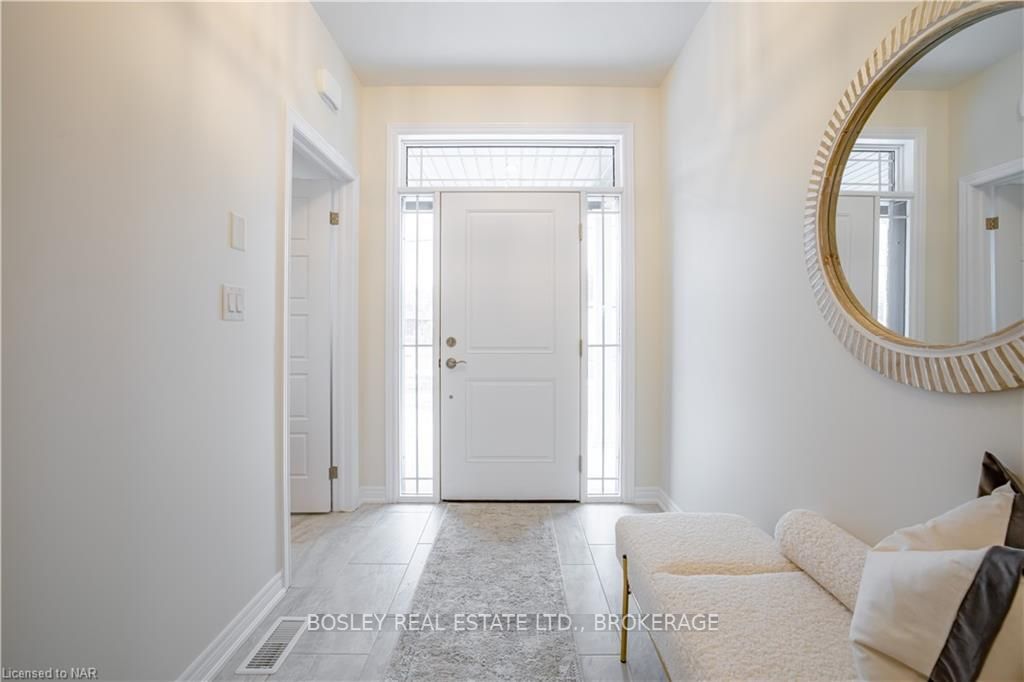 Photo 8 of 427B Vine Street, St. Catharines, Vine/Linwell — HOMEH