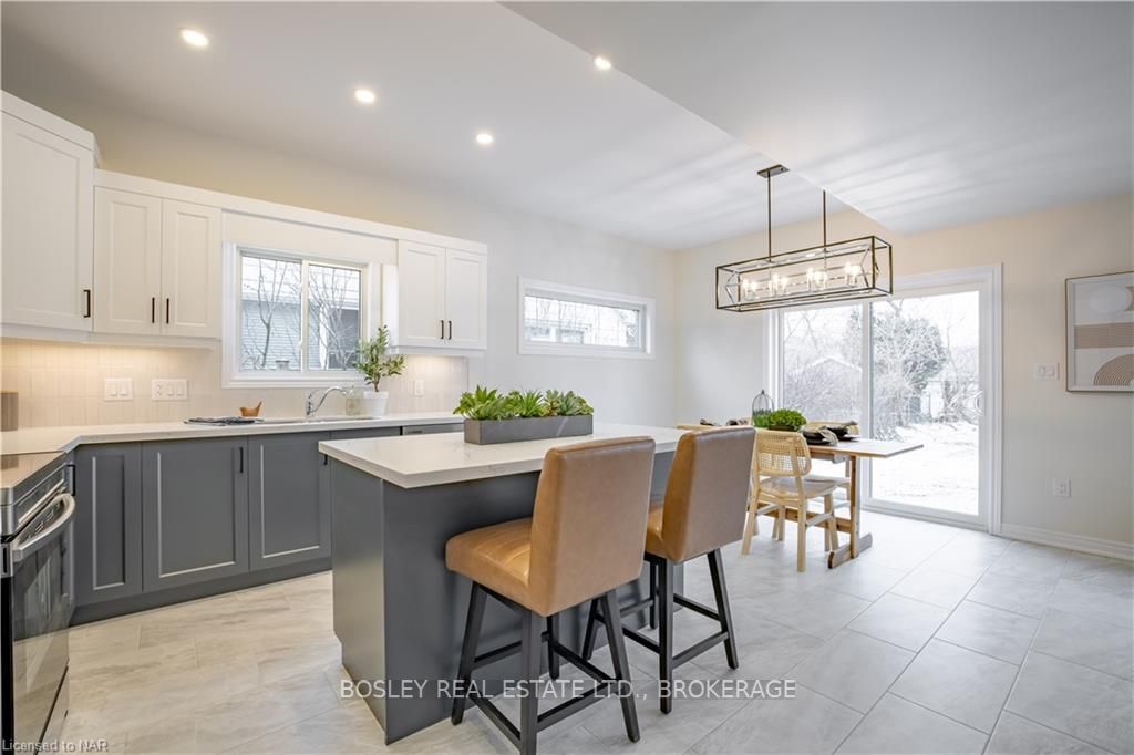 Photo 18 of 427B Vine Street, St. Catharines, Vine/Linwell — HOMEH