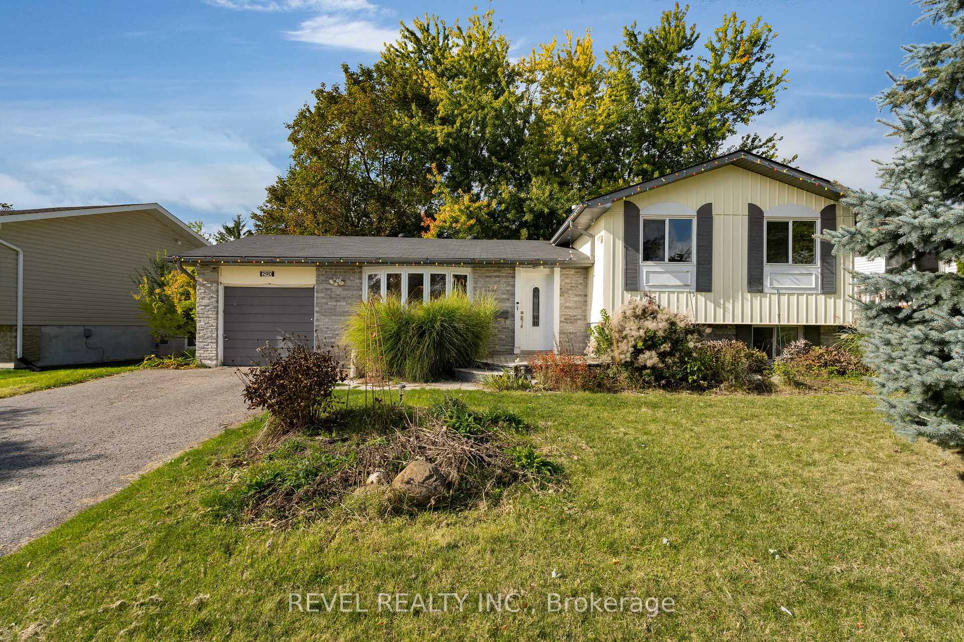 Photo 2 of 290 Pine Drive, Barrie, Bayshore — HOMEH