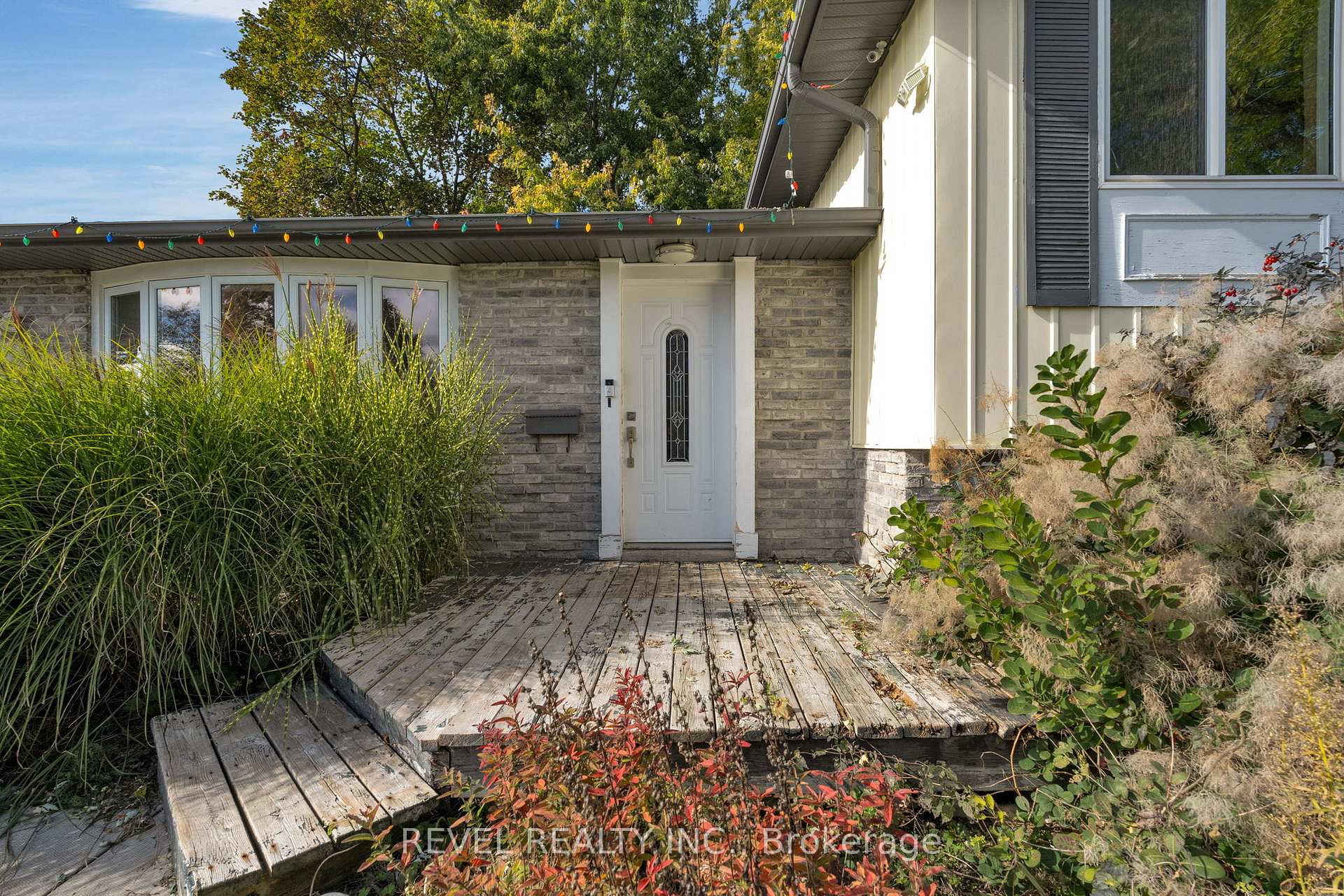 Photo 4 of 290 Pine Drive, Barrie, Bayshore — HOMEH