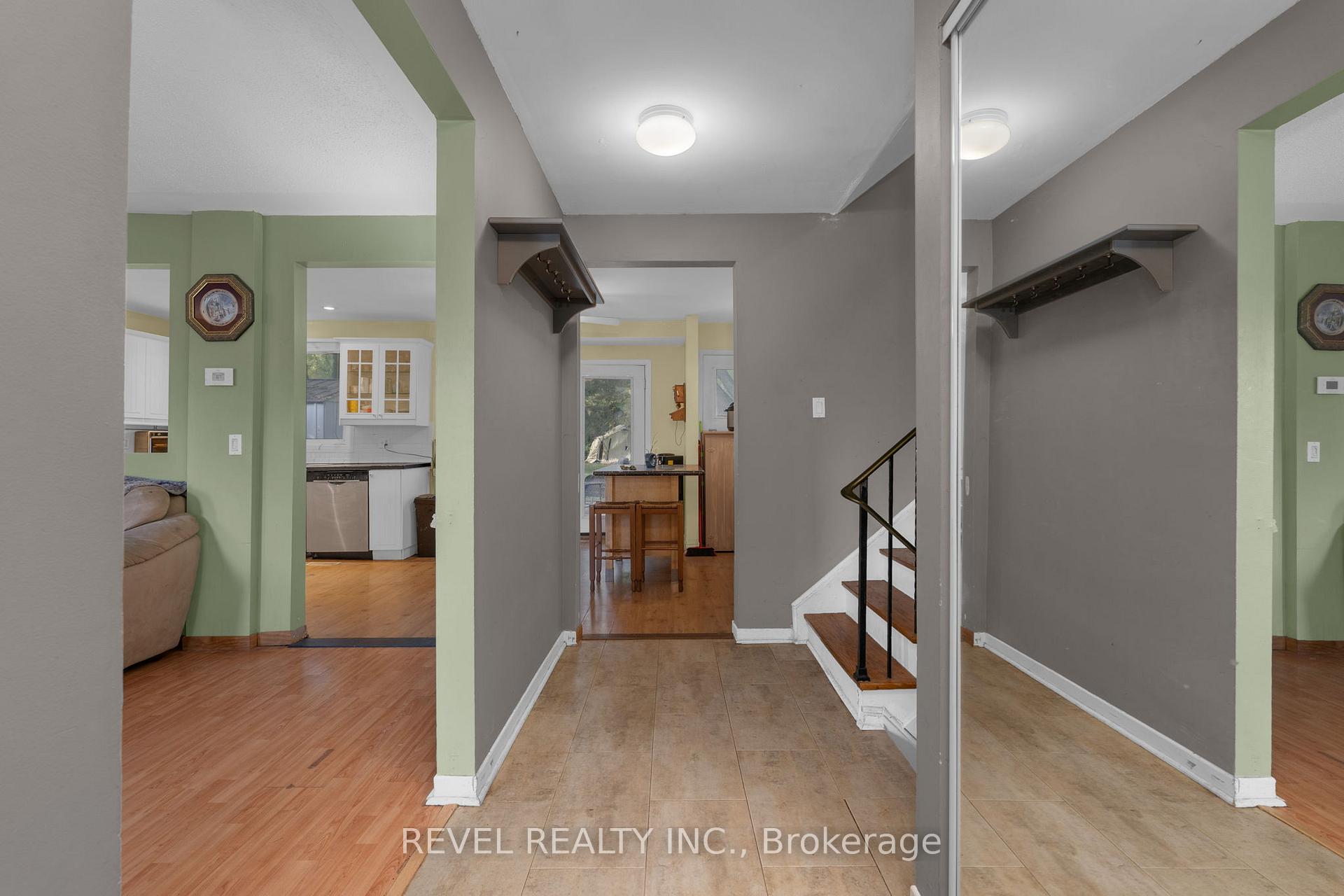 Photo 6 of 290 Pine Drive, Barrie, Bayshore — HOMEH
