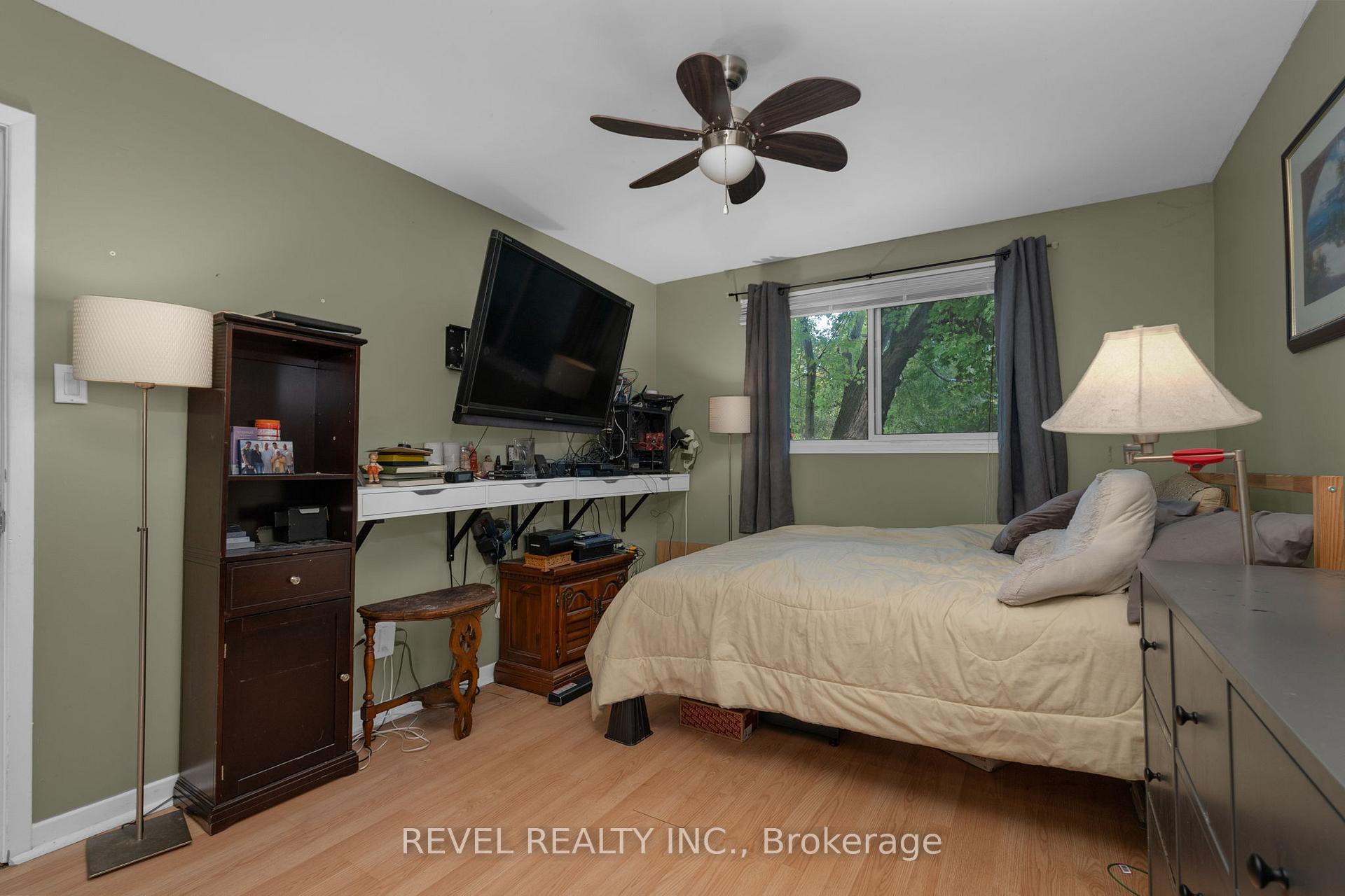 Photo 16 of 290 Pine Drive, Barrie, Bayshore — HOMEH