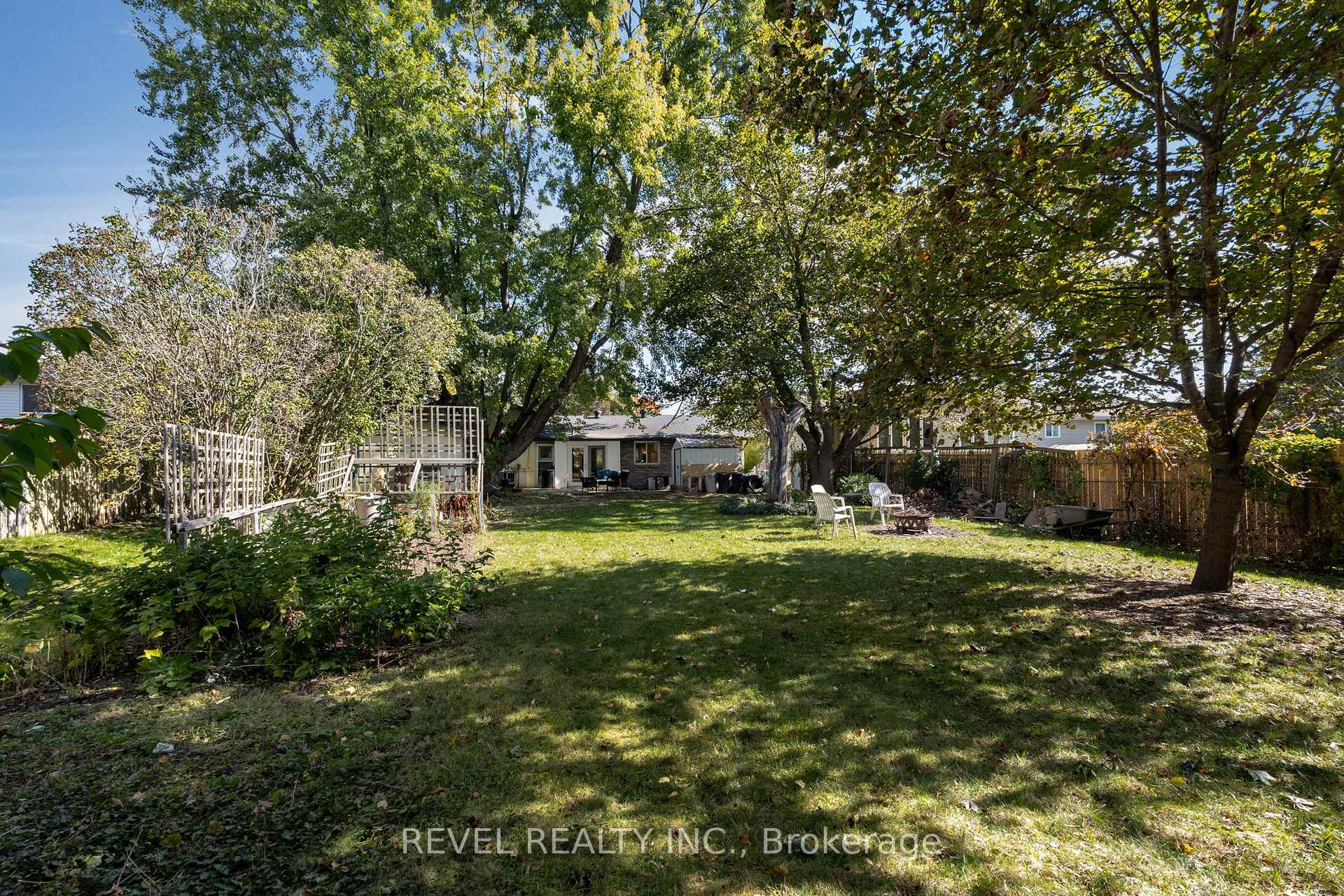 Photo 25 of 290 Pine Drive, Barrie, Bayshore — HOMEH