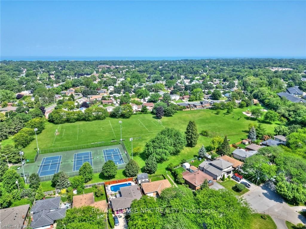 Photo 40 of 15 Highcourt Crescent, St. Catharines, Vine/Linwell — HOMEH