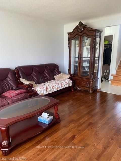 Photo 15 of 711 Niagara Street, St. Catharines, Vine/Linwell — HOMEH