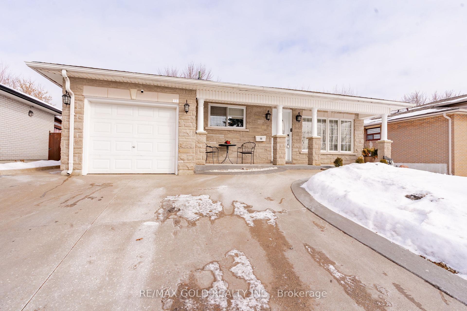 Front of 15 Castlemore Drive