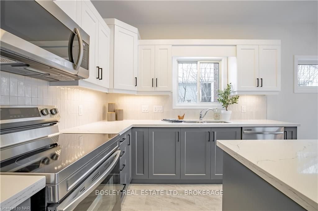 Photo 19 of 427A Vine Street, St. Catharines, Vine/Linwell — HOMEH