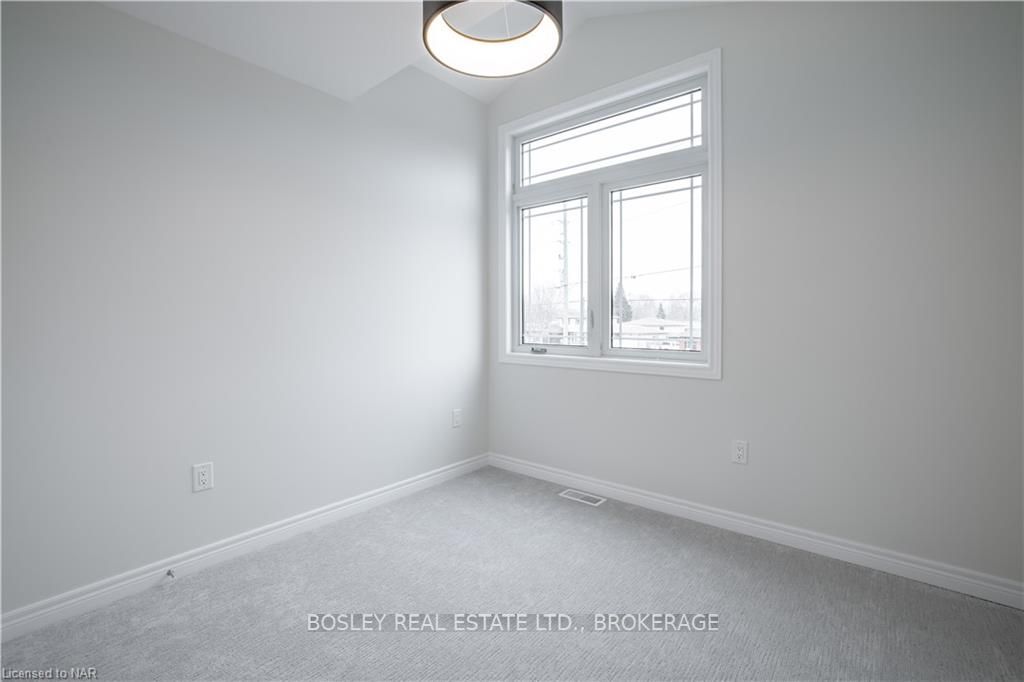 Photo 33 of 427A Vine Street, St. Catharines, Vine/Linwell — HOMEH