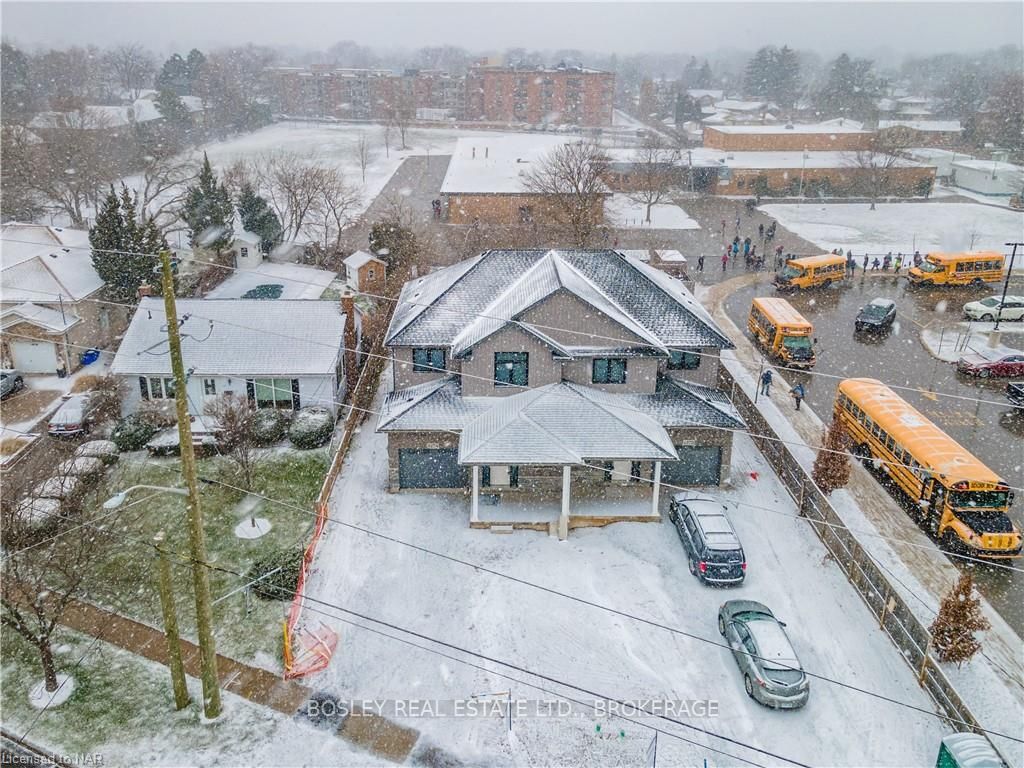 Photo 40 of 427A Vine Street, St. Catharines, Vine/Linwell — HOMEH