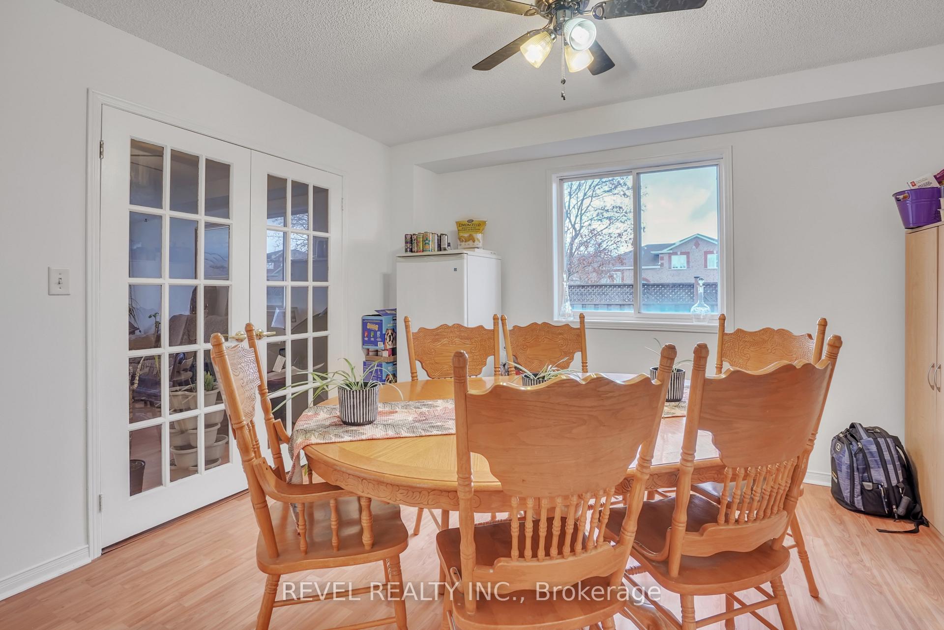Photo 6 of 1 Farmstead Crescent, Barrie, Holly — HOMEH