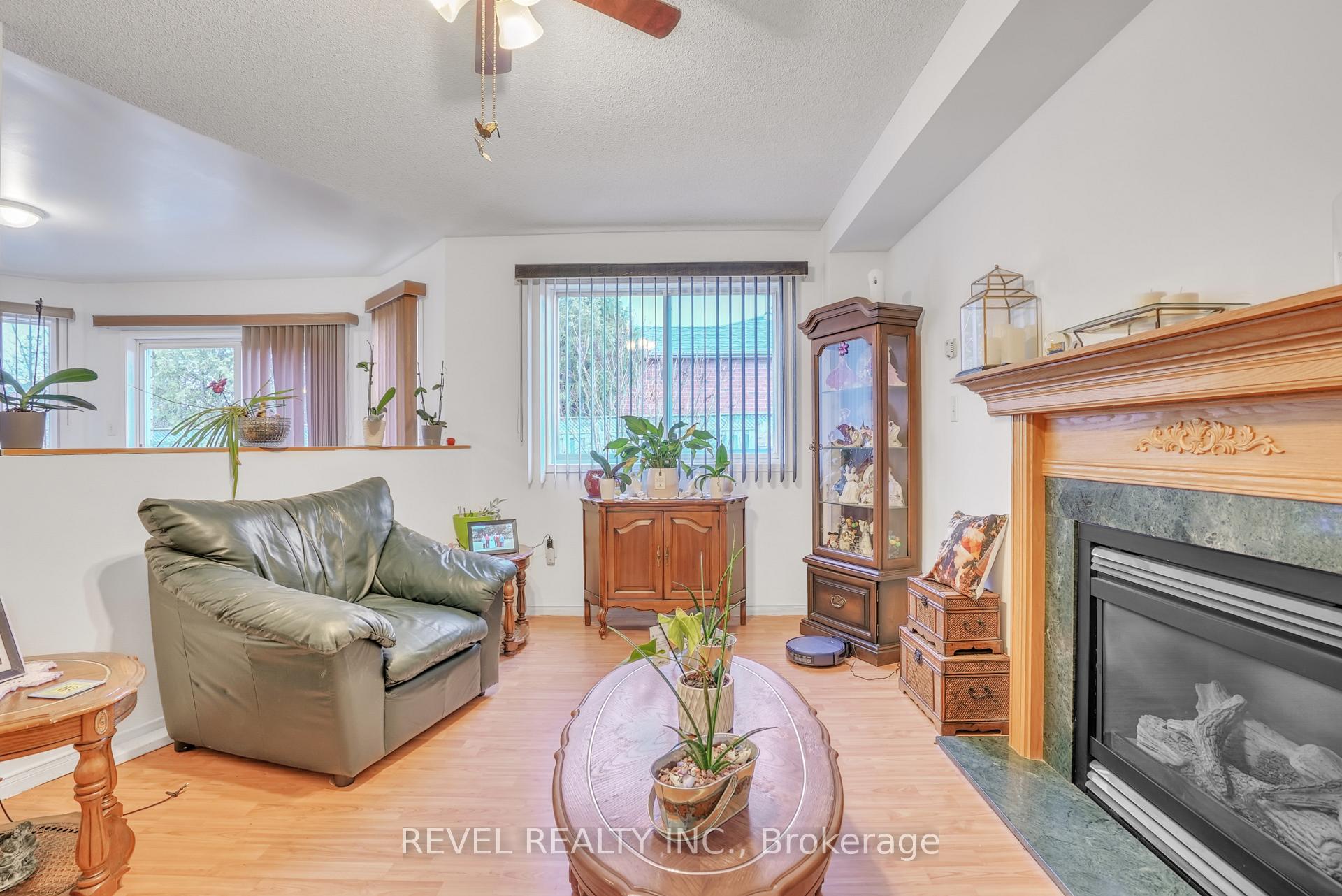Photo 13 of 1 Farmstead Crescent, Barrie, Holly — HOMEH