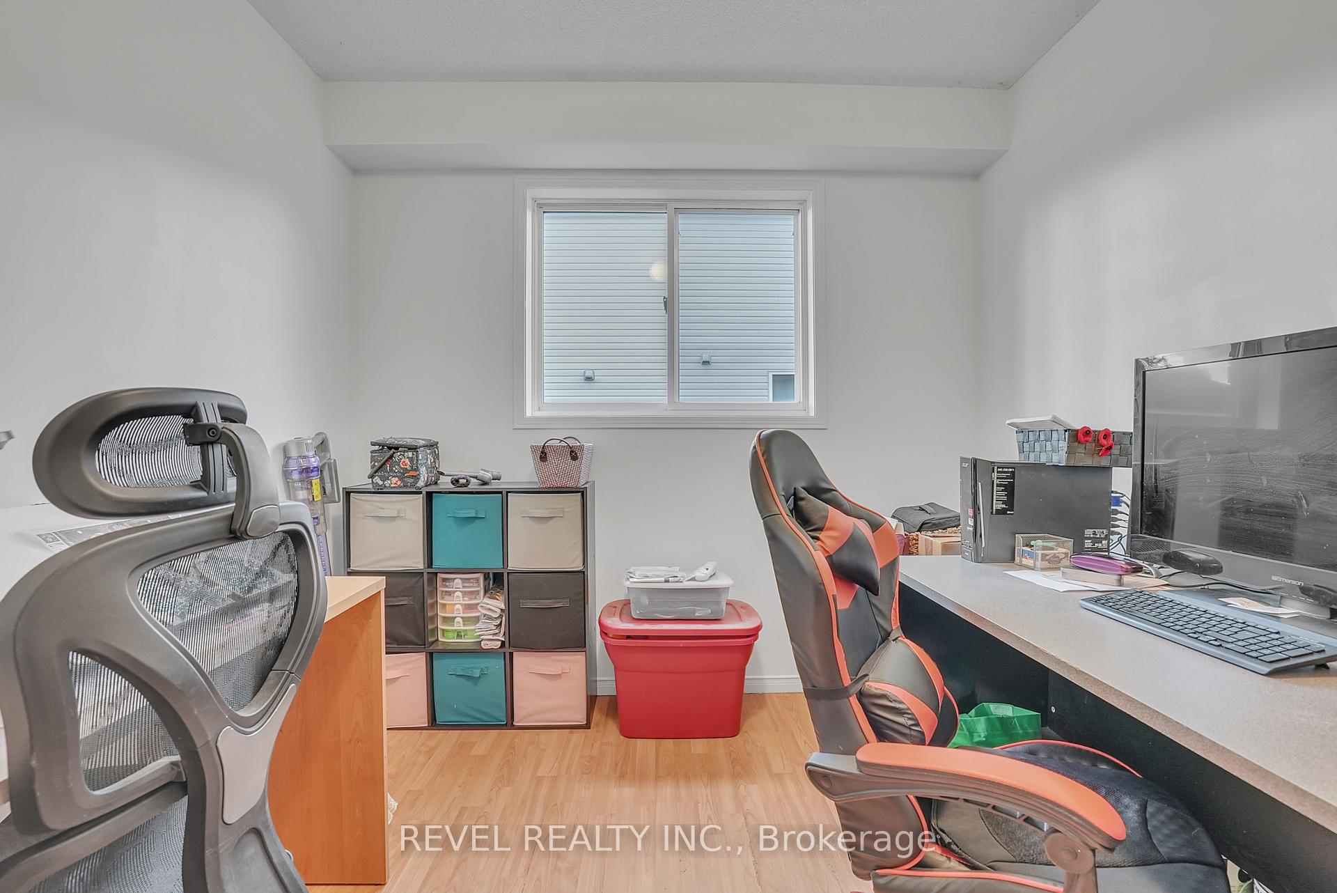 Photo 16 of 1 Farmstead Crescent, Barrie, Holly — HOMEH